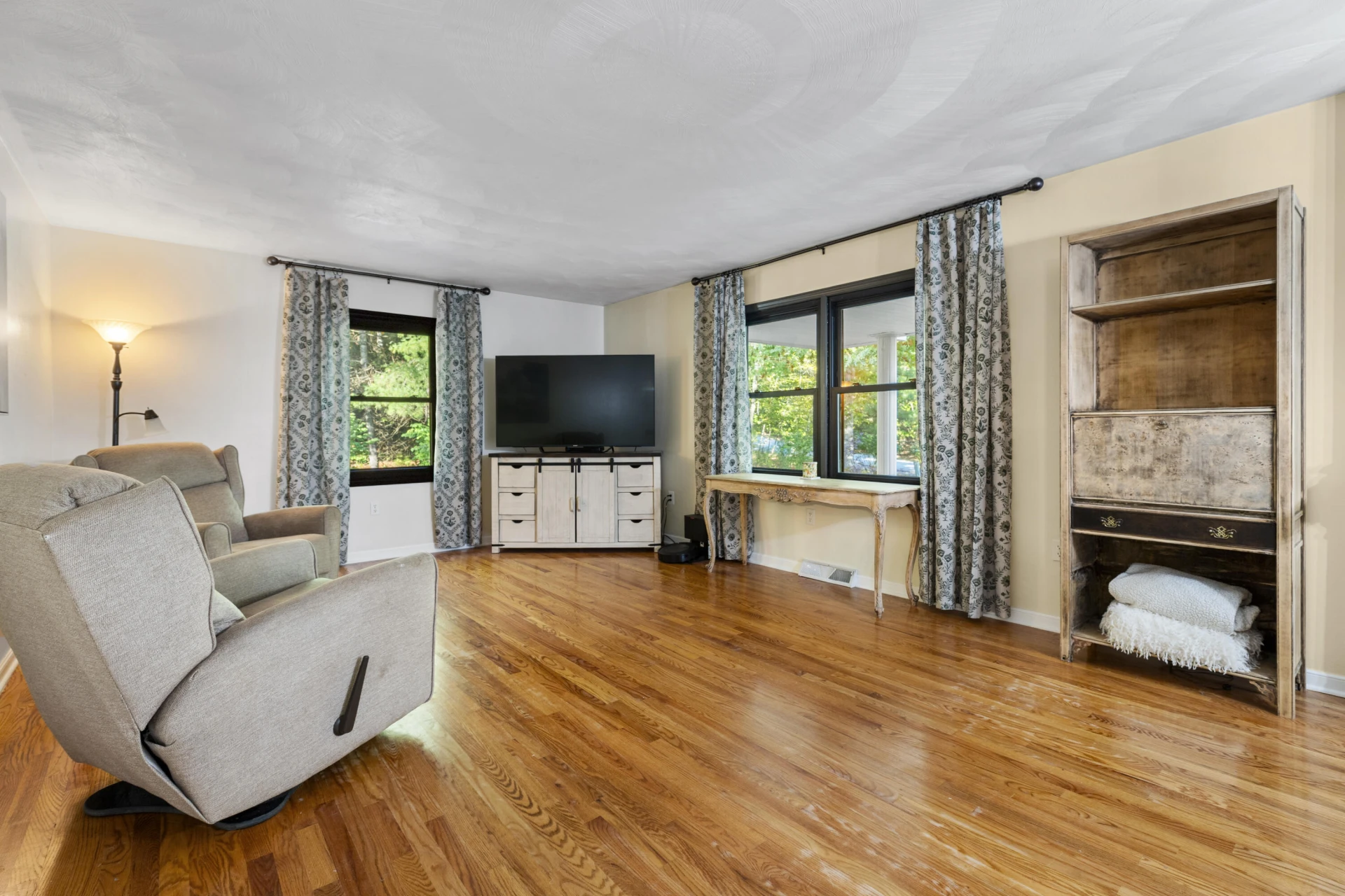 3863 Fox Hollow RD - Photo 9