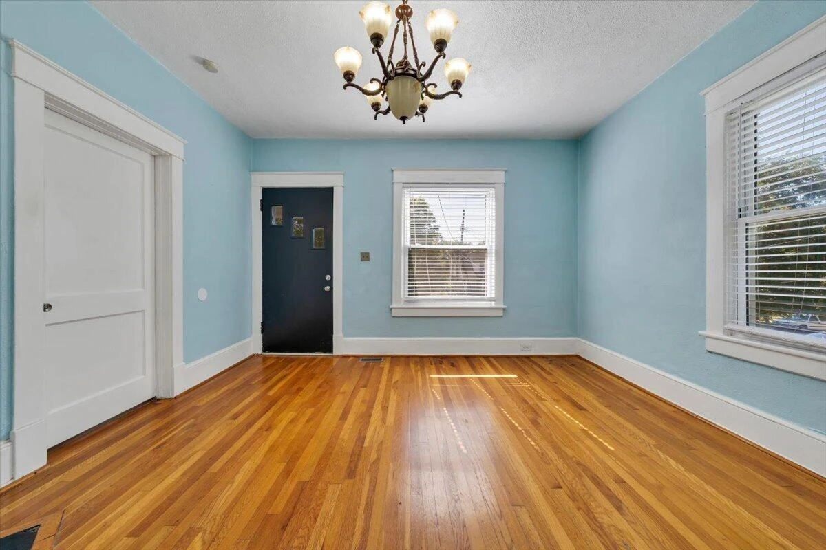 1856 Kenwood BLVD SE - Photo 8