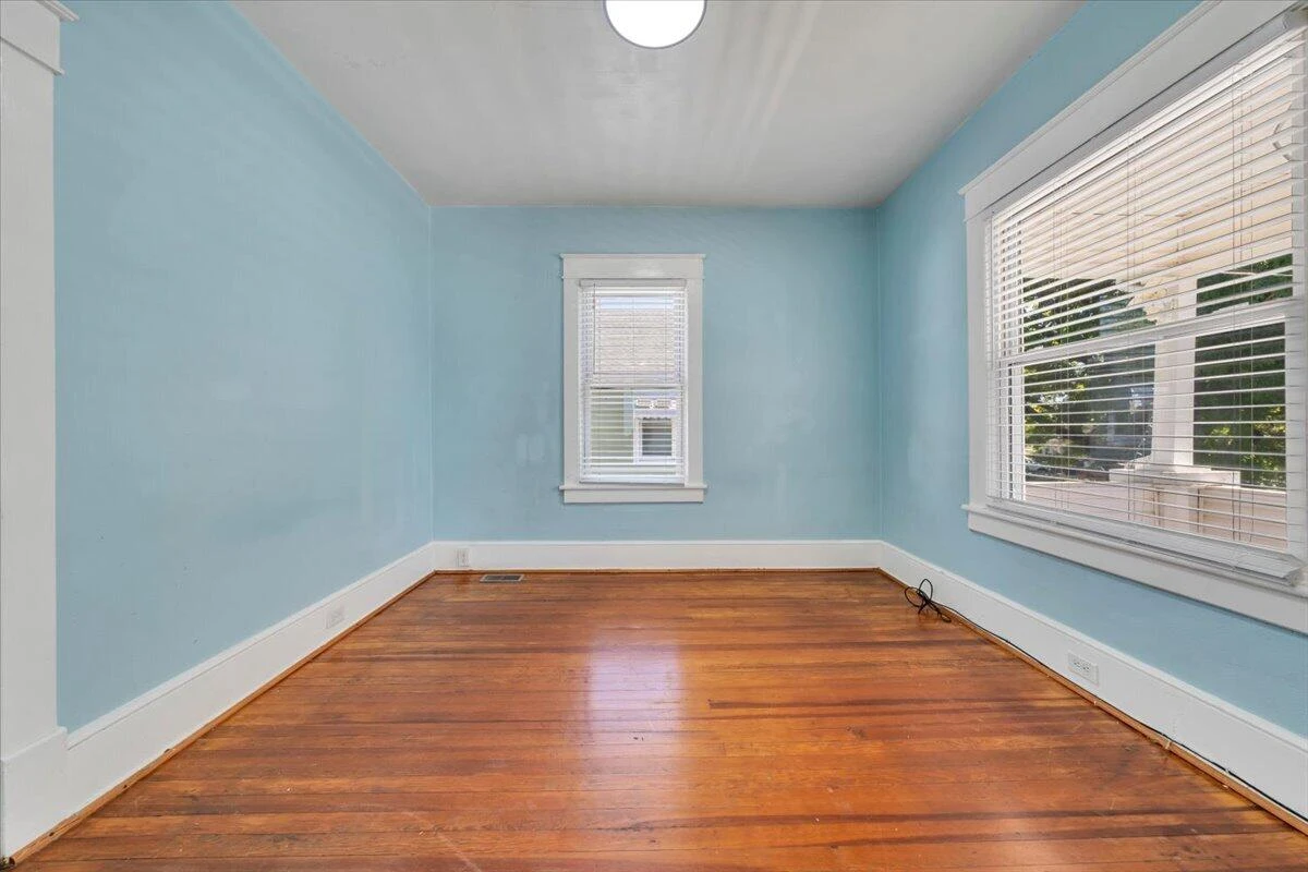 1856 Kenwood BLVD SE - Photo 9