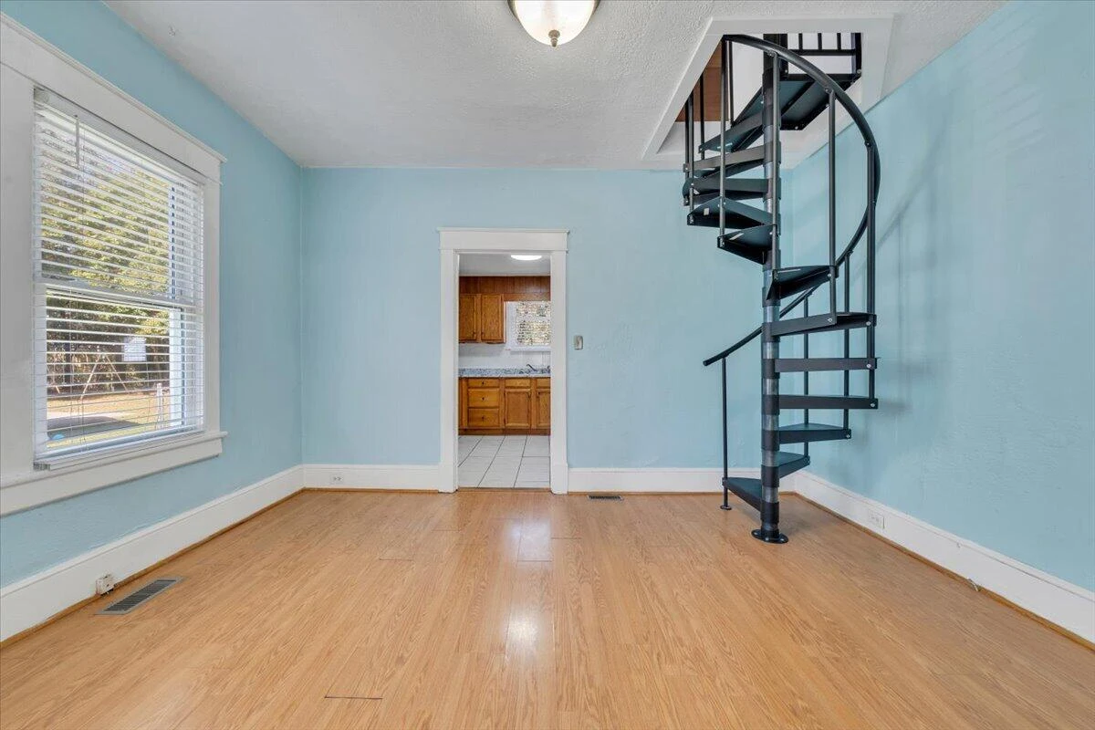 1856 Kenwood BLVD SE - Photo 10