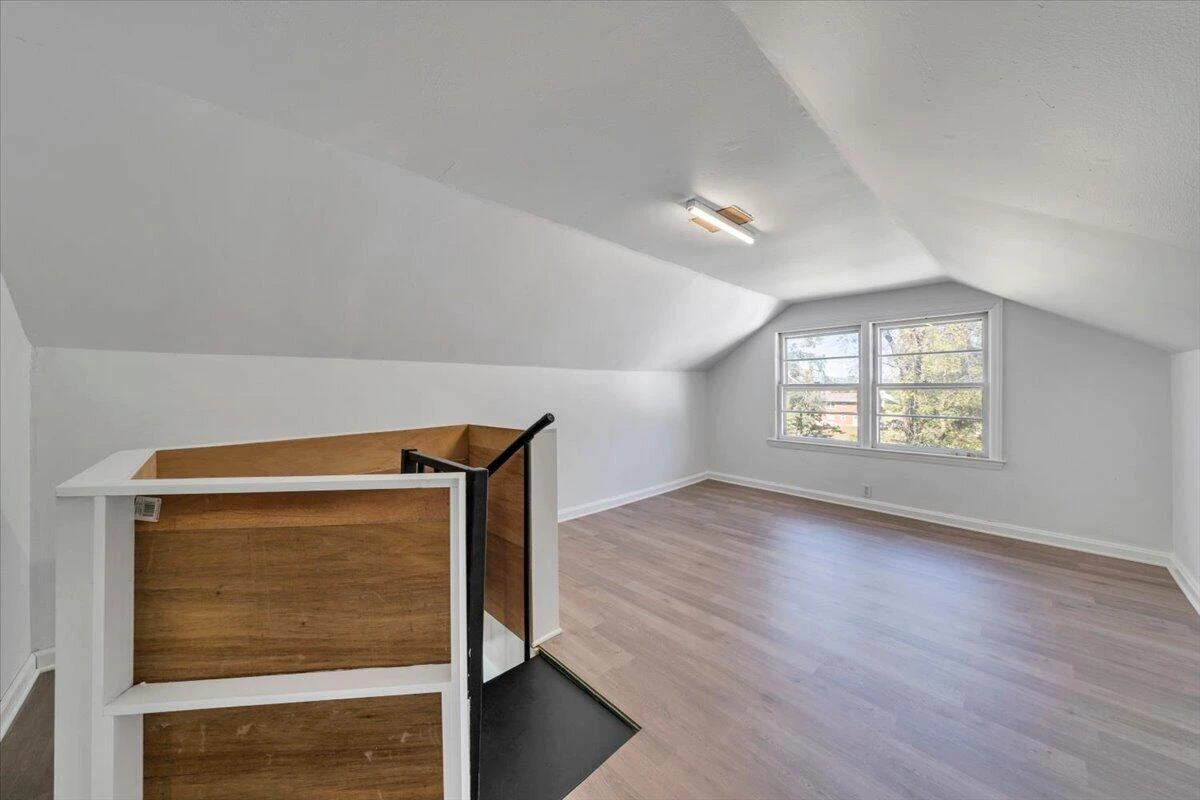 1856 Kenwood BLVD SE - Photo 19