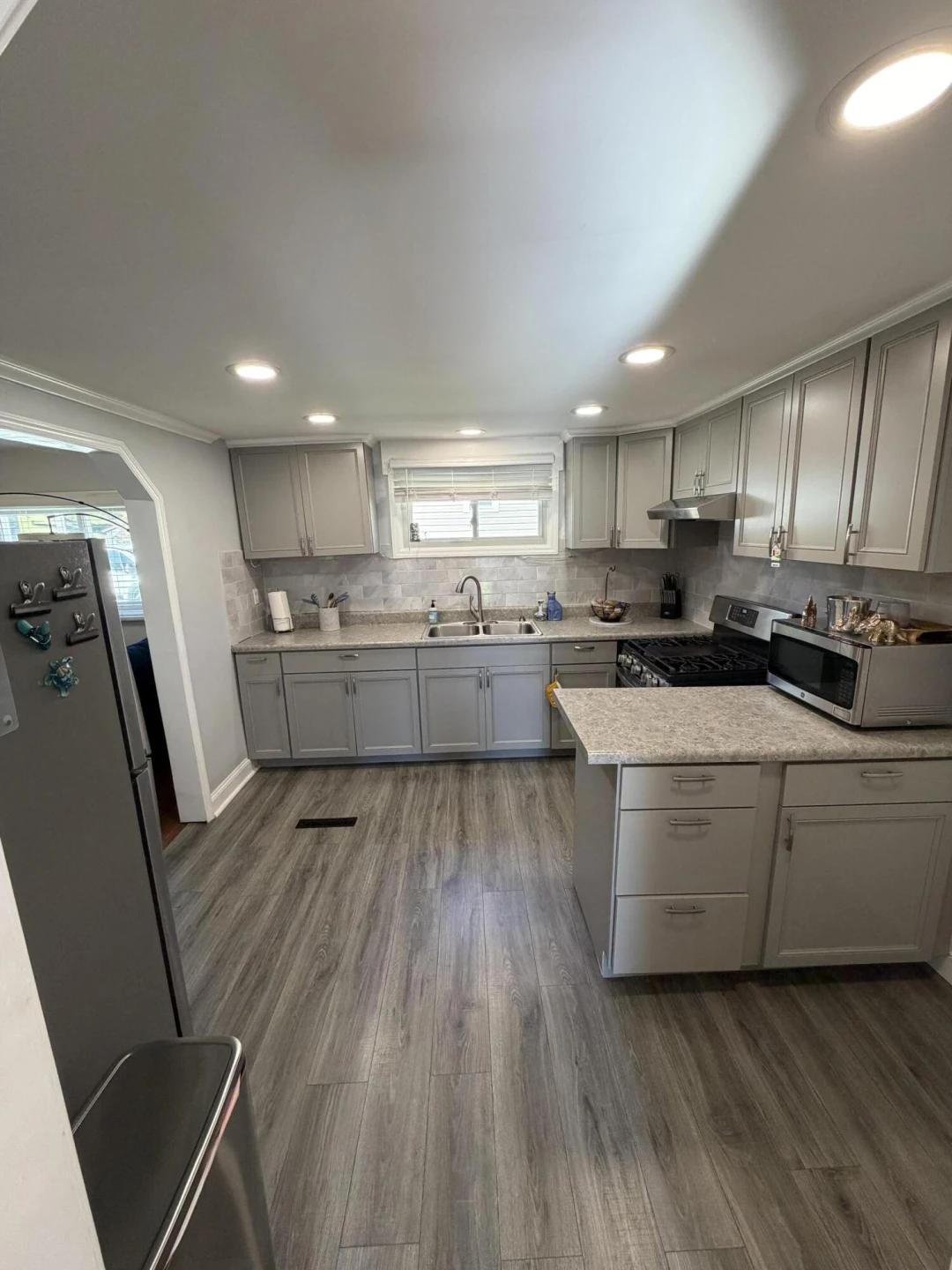 218 Franklin AVE - Photo 4