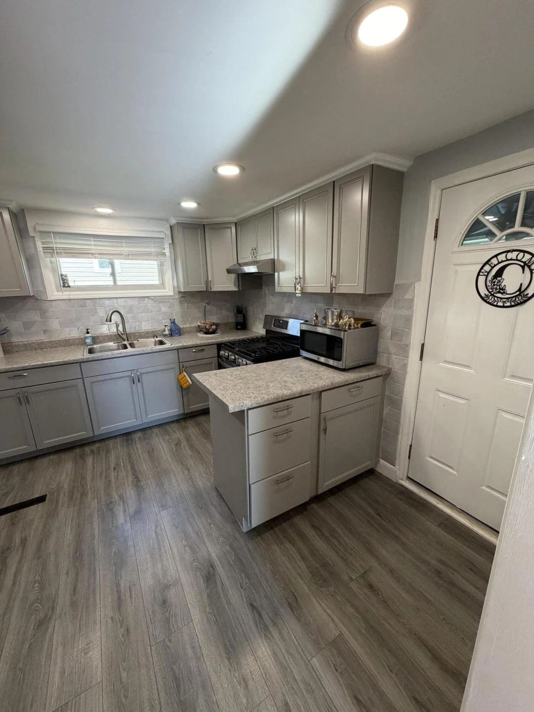 218 Franklin AVE - Photo 6