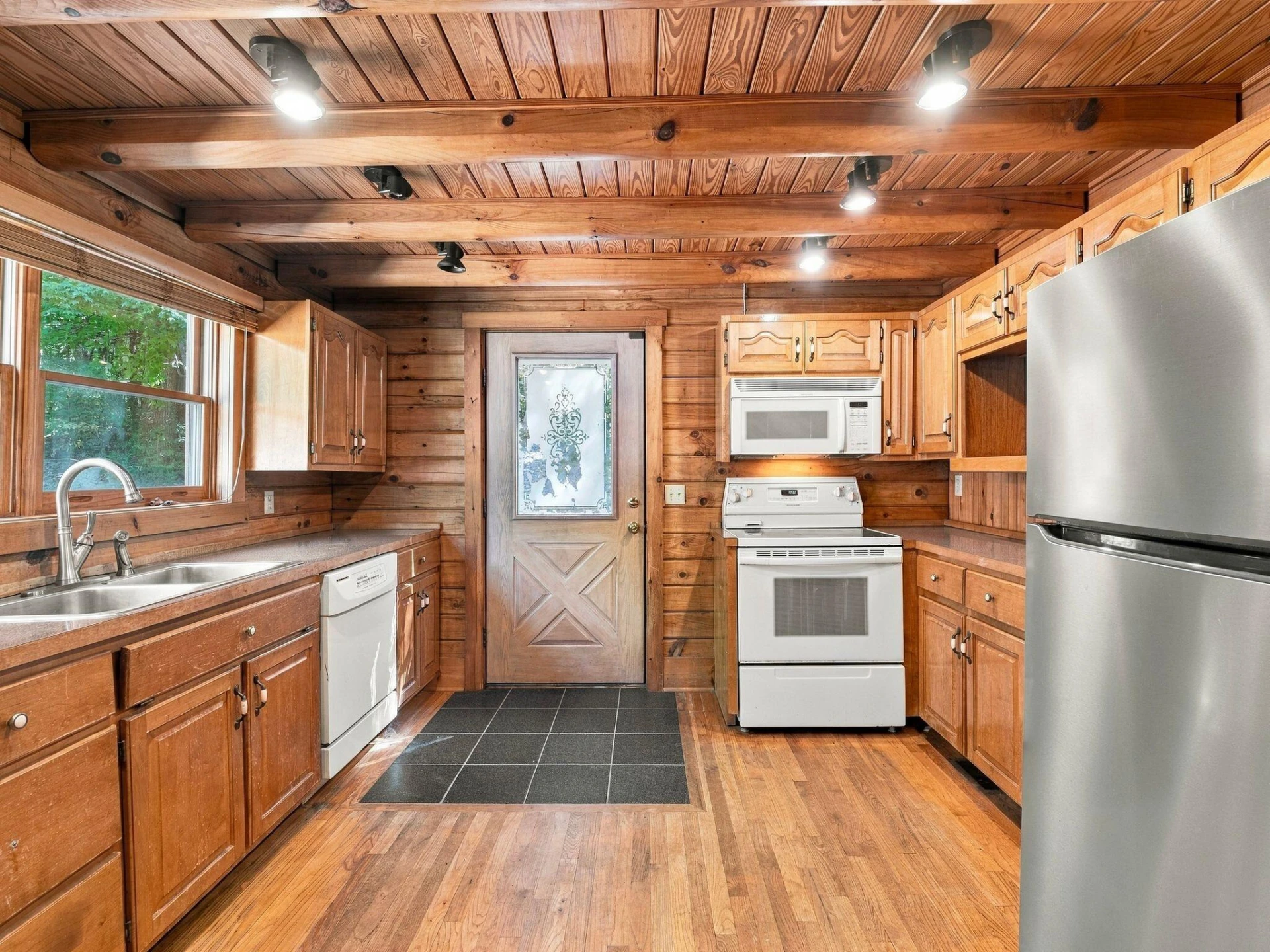 2750 Waidsboro RD - Photo 10