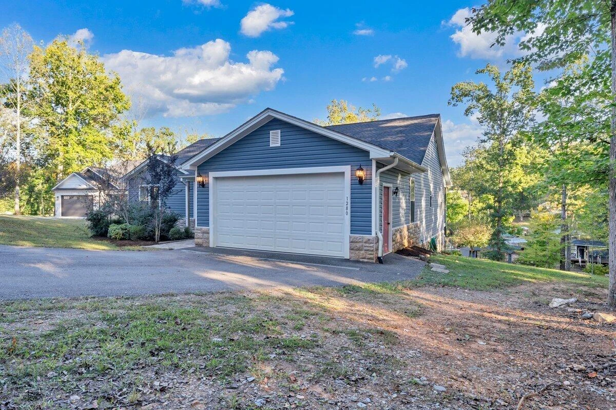 1280 Wildflower LN - Photo 5