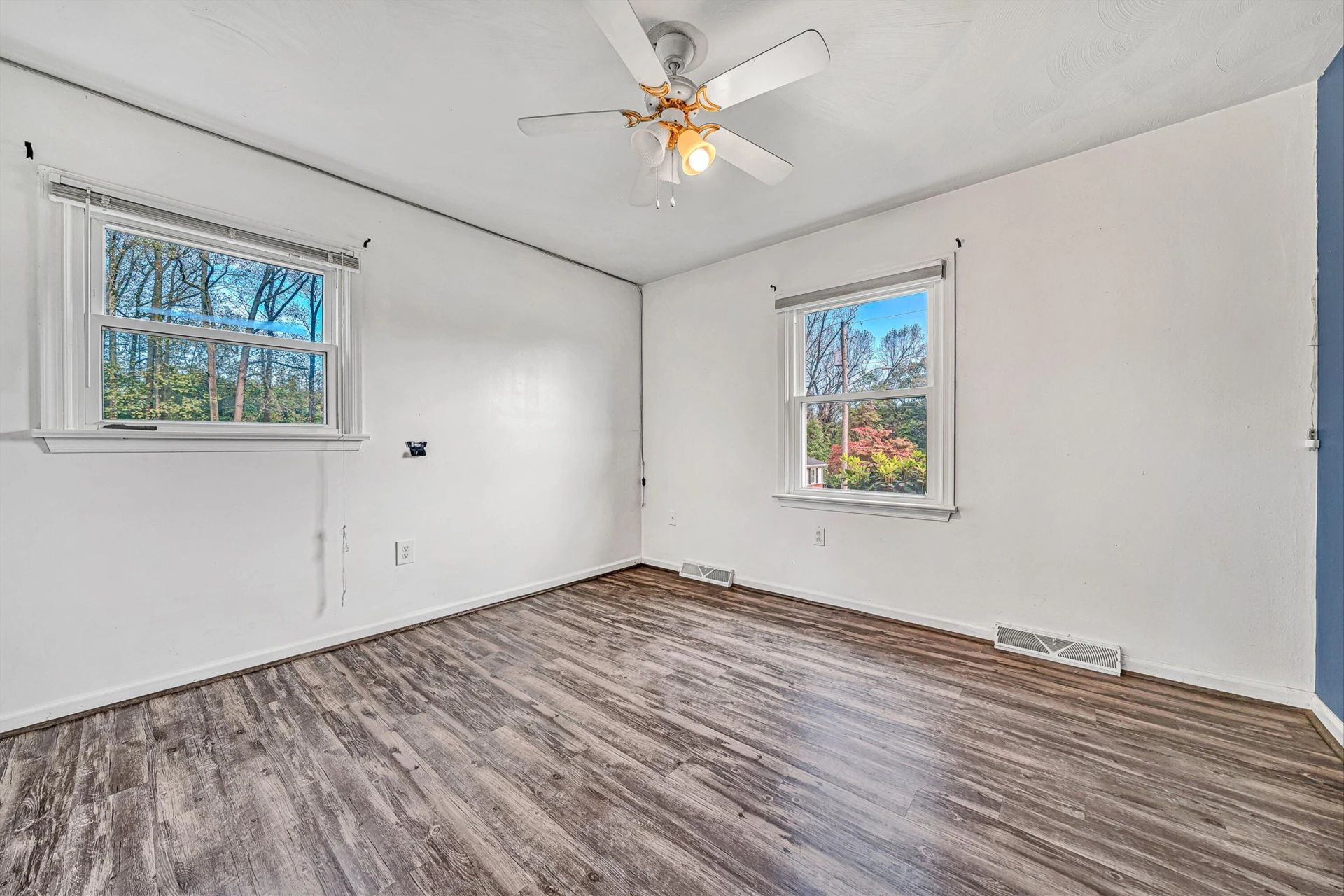 592 Stacie DR - Photo 13