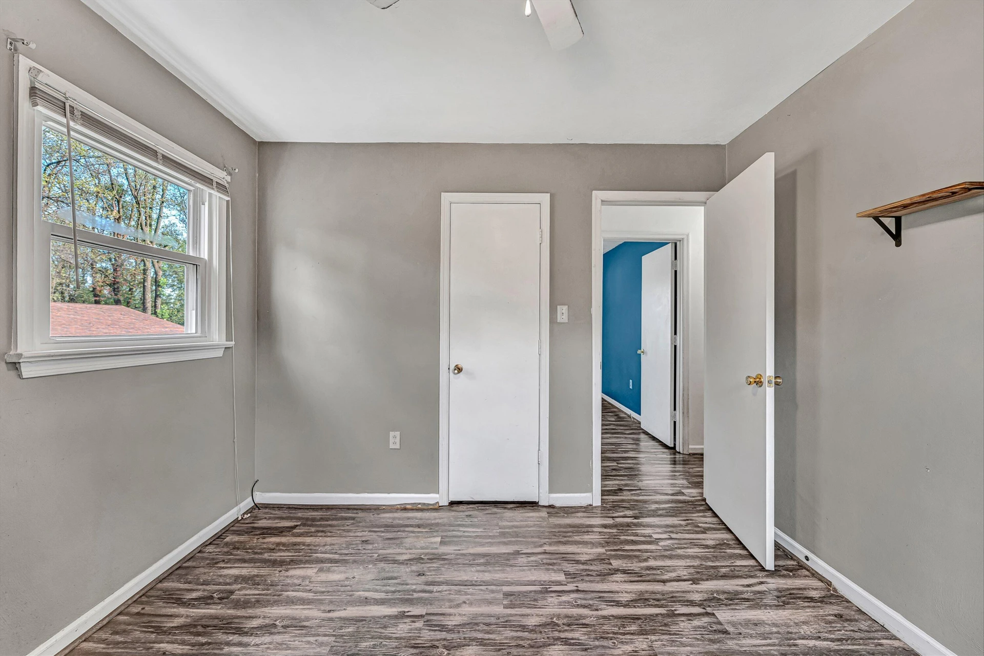 592 Stacie DR - Photo 16