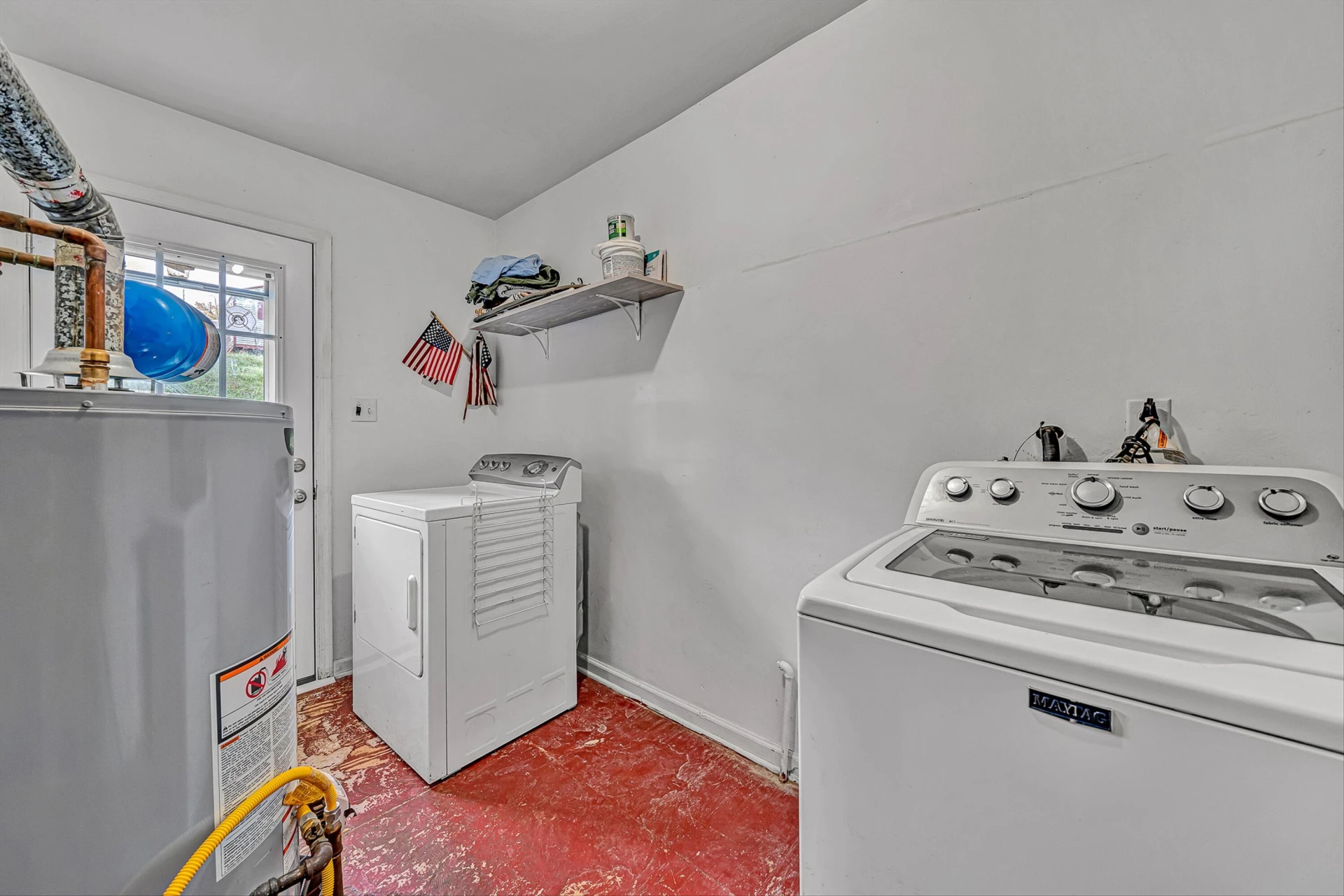 592 Stacie DR - Photo 18