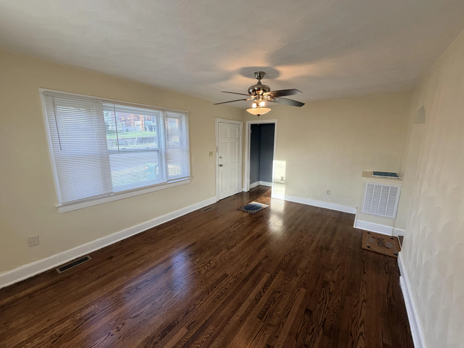 2001 Hanover AVE NW - Photo 4