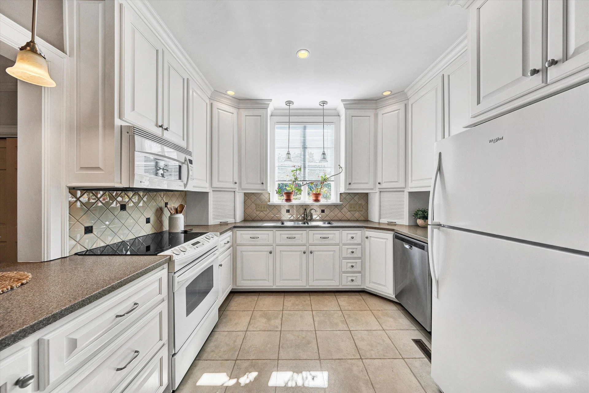 630 Dogwood DR - Photo 15