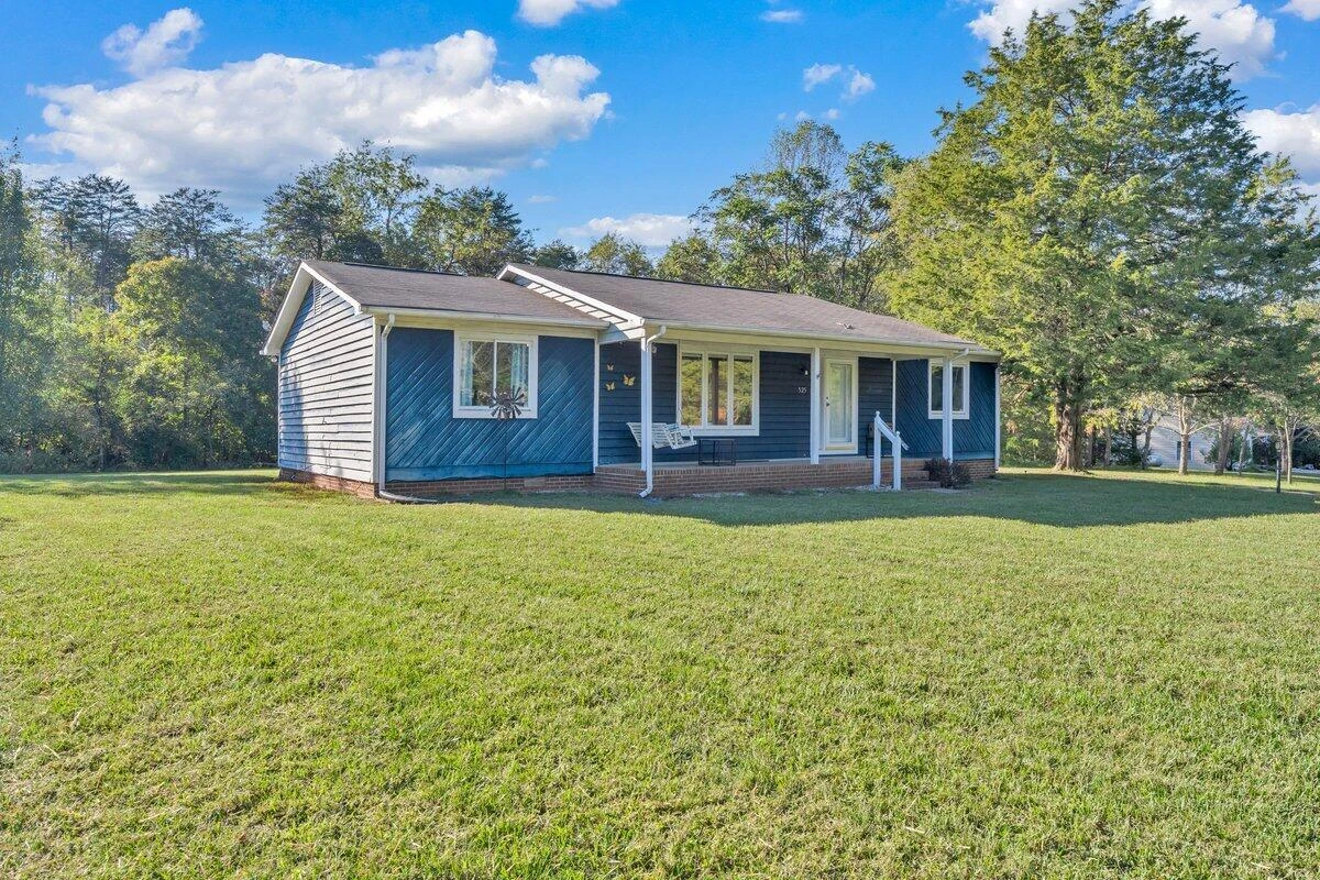525 Lake Park DR - Photo 3