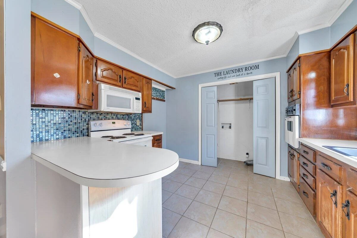 525 Lake Park DR - Photo 16