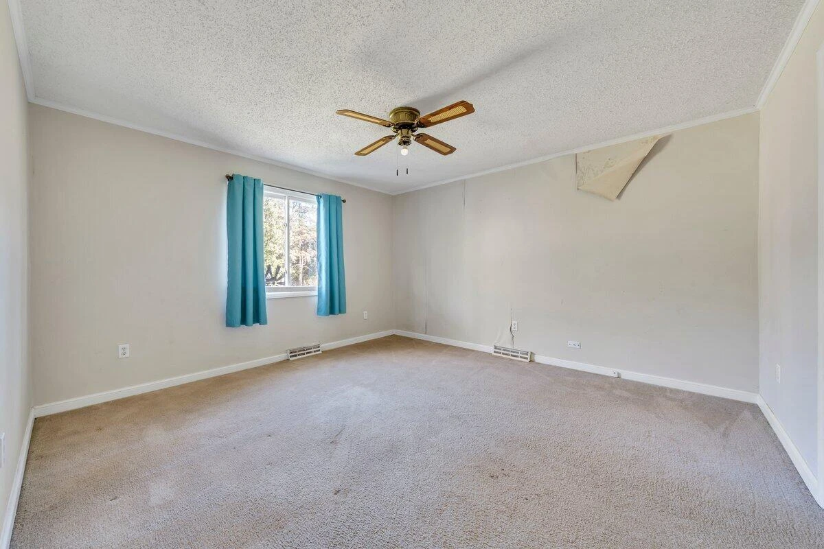 525 Lake Park DR - Photo 17