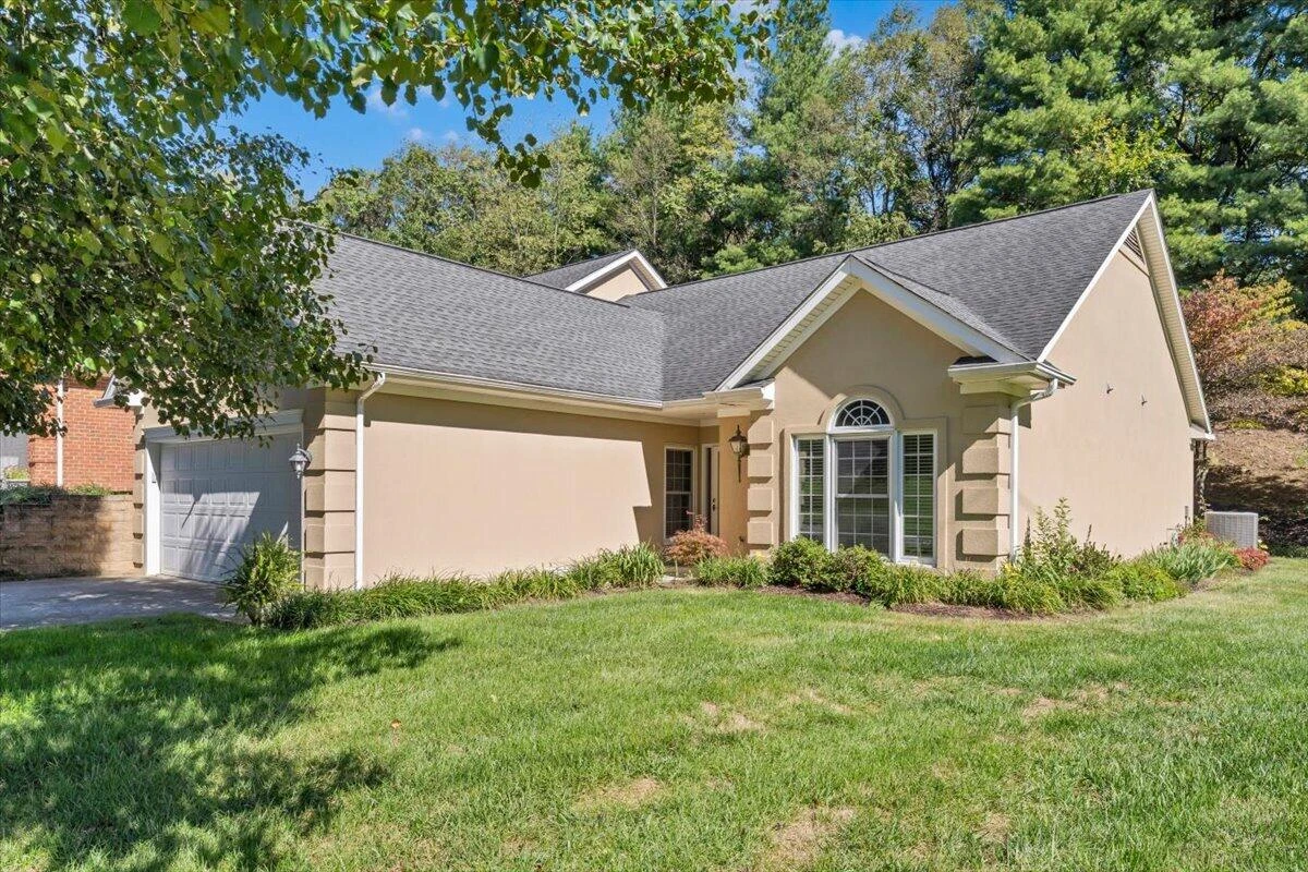 505 Deer Ridge LN - Photo 2