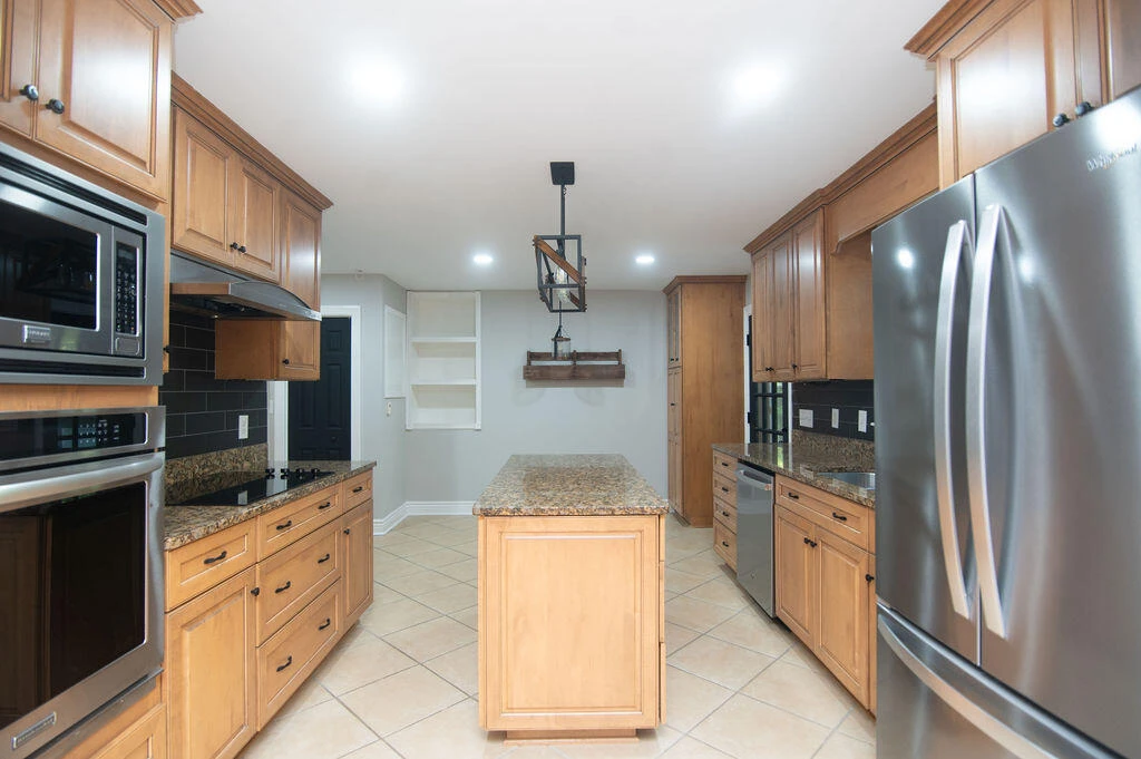 1612 Red Oak LN SW - Photo 7