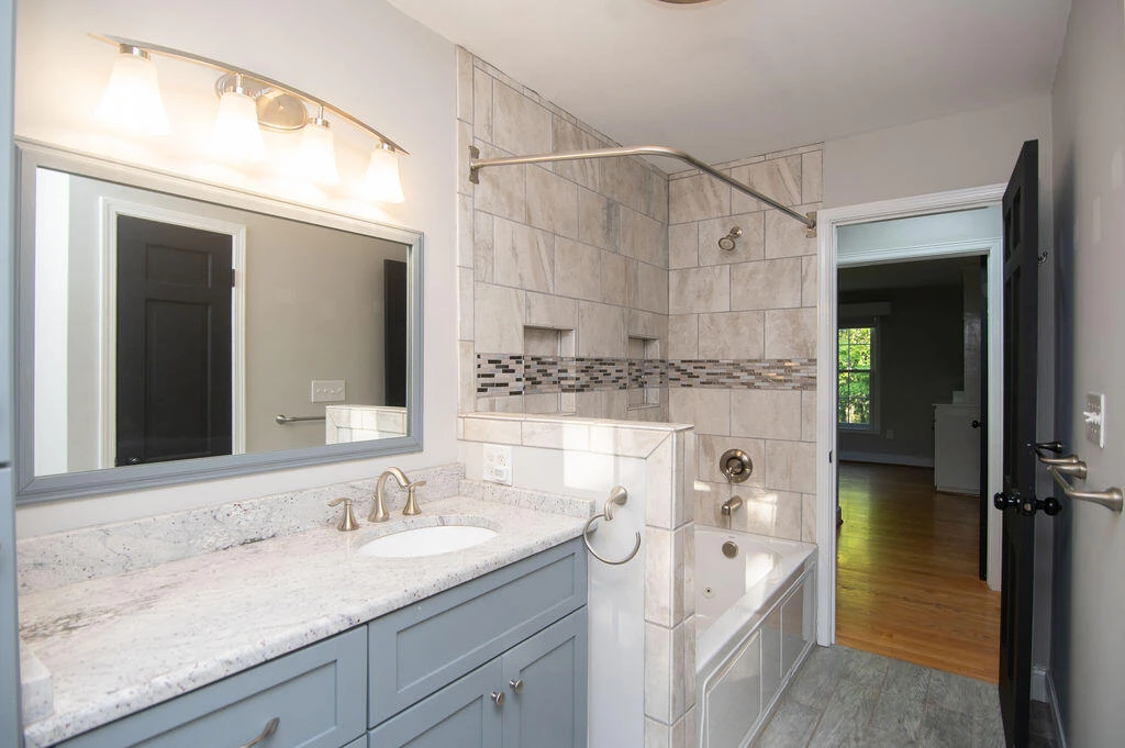 1612 Red Oak LN SW - Photo 18