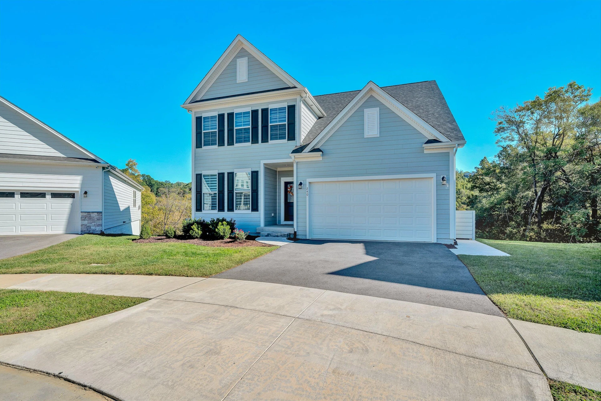240 Georgia CT NE - Photo 2