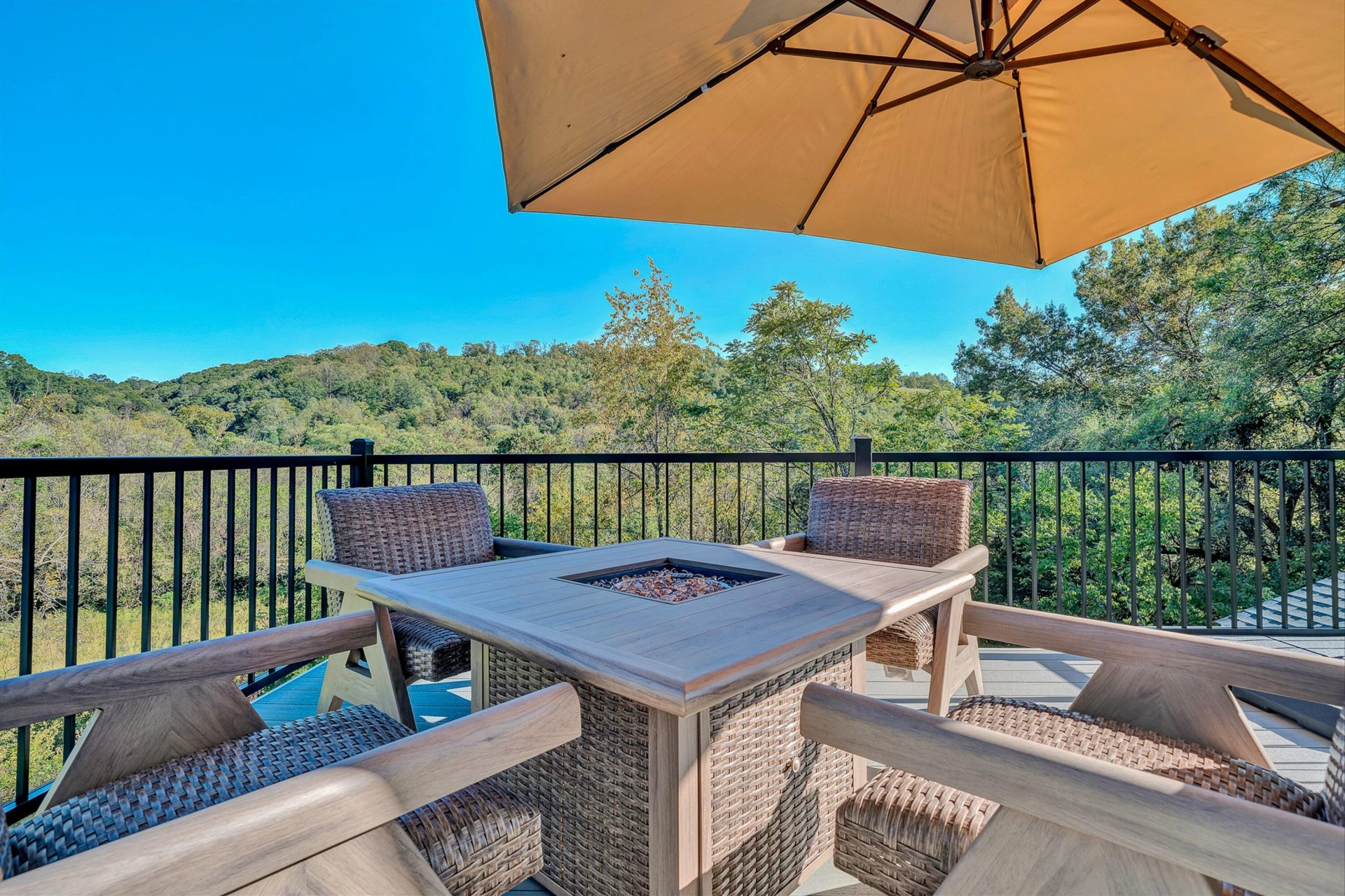 240 Georgia CT NE - Photo 44