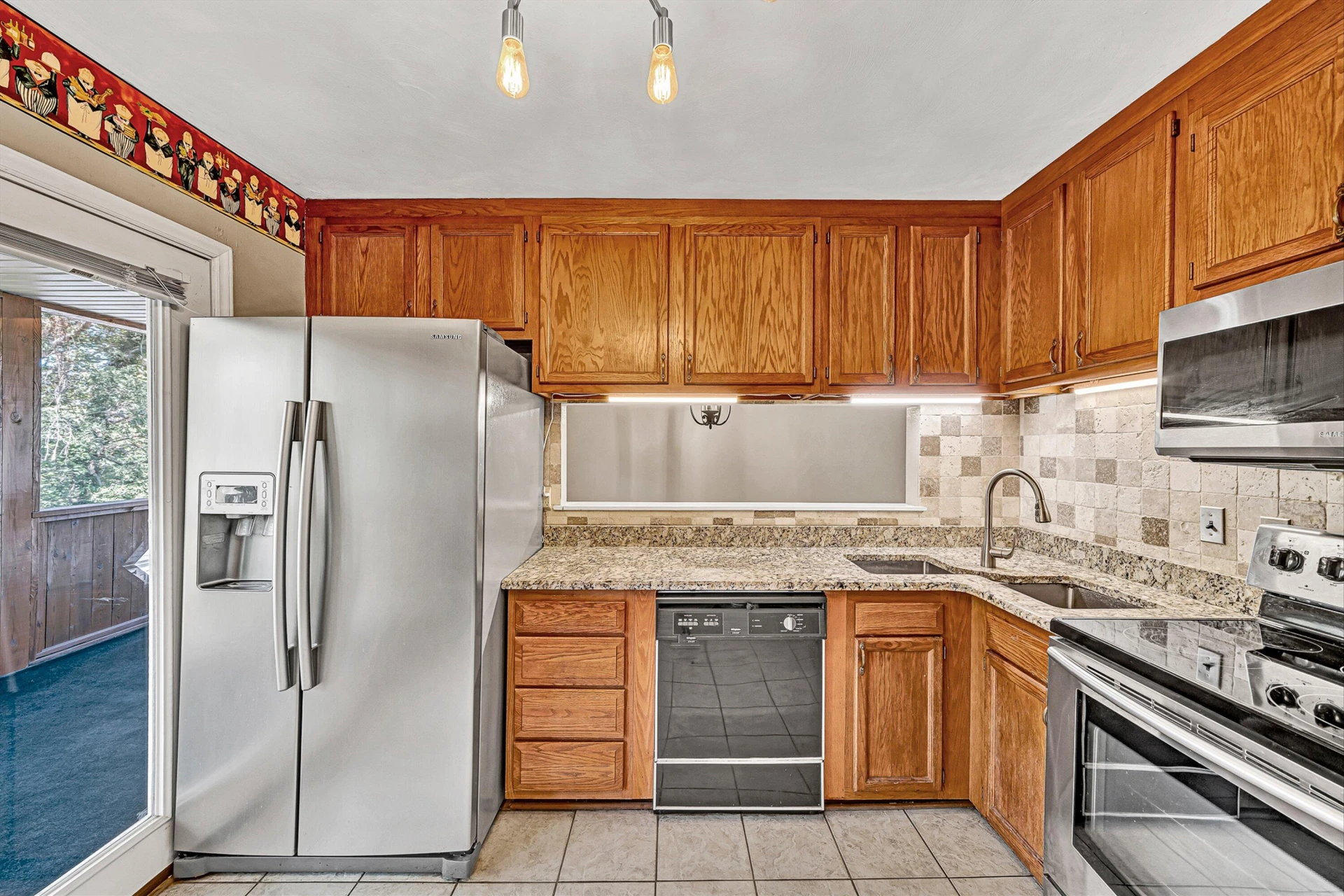 3553 Berryhill DR - Photo 14