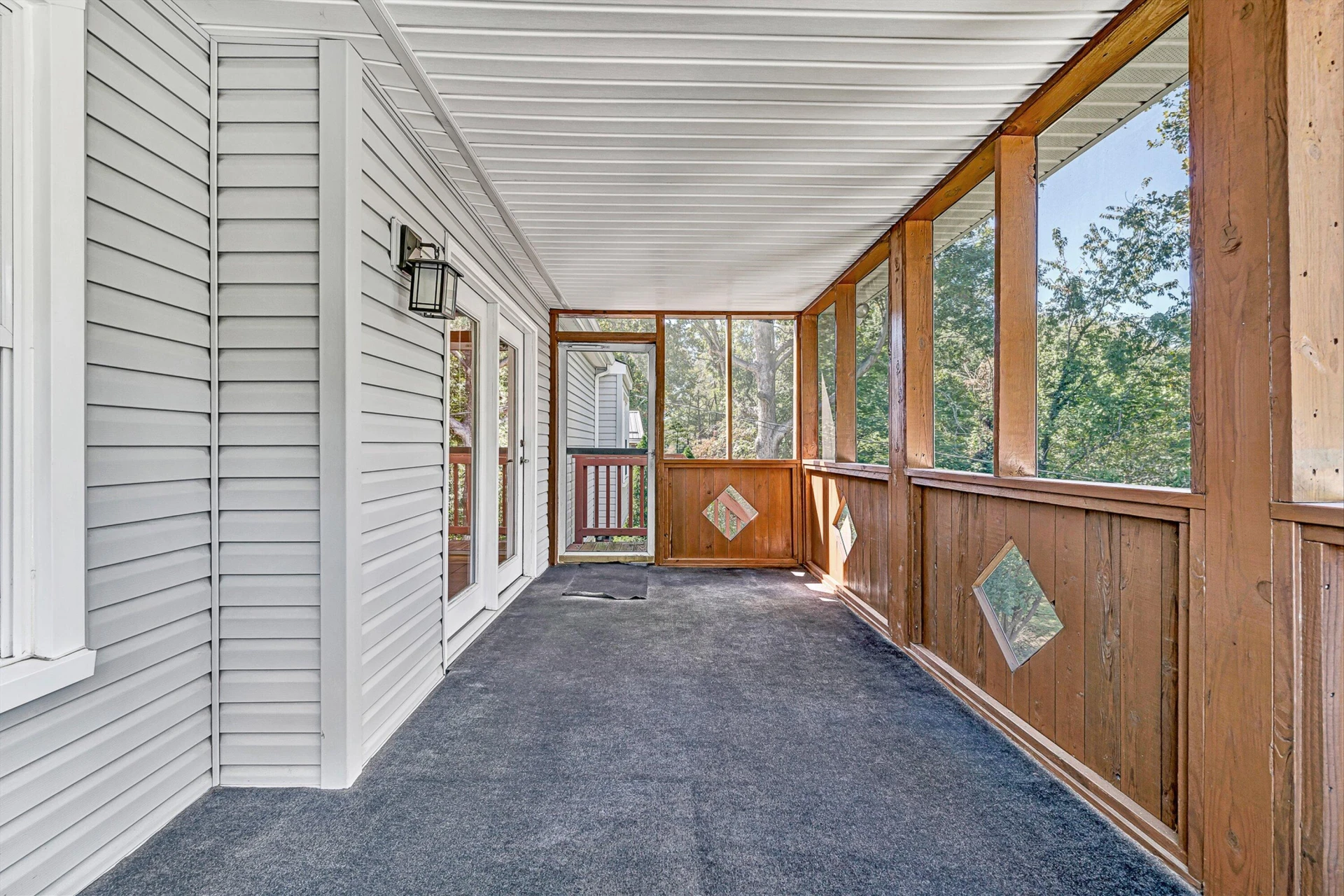 3553 Berryhill DR - Photo 18