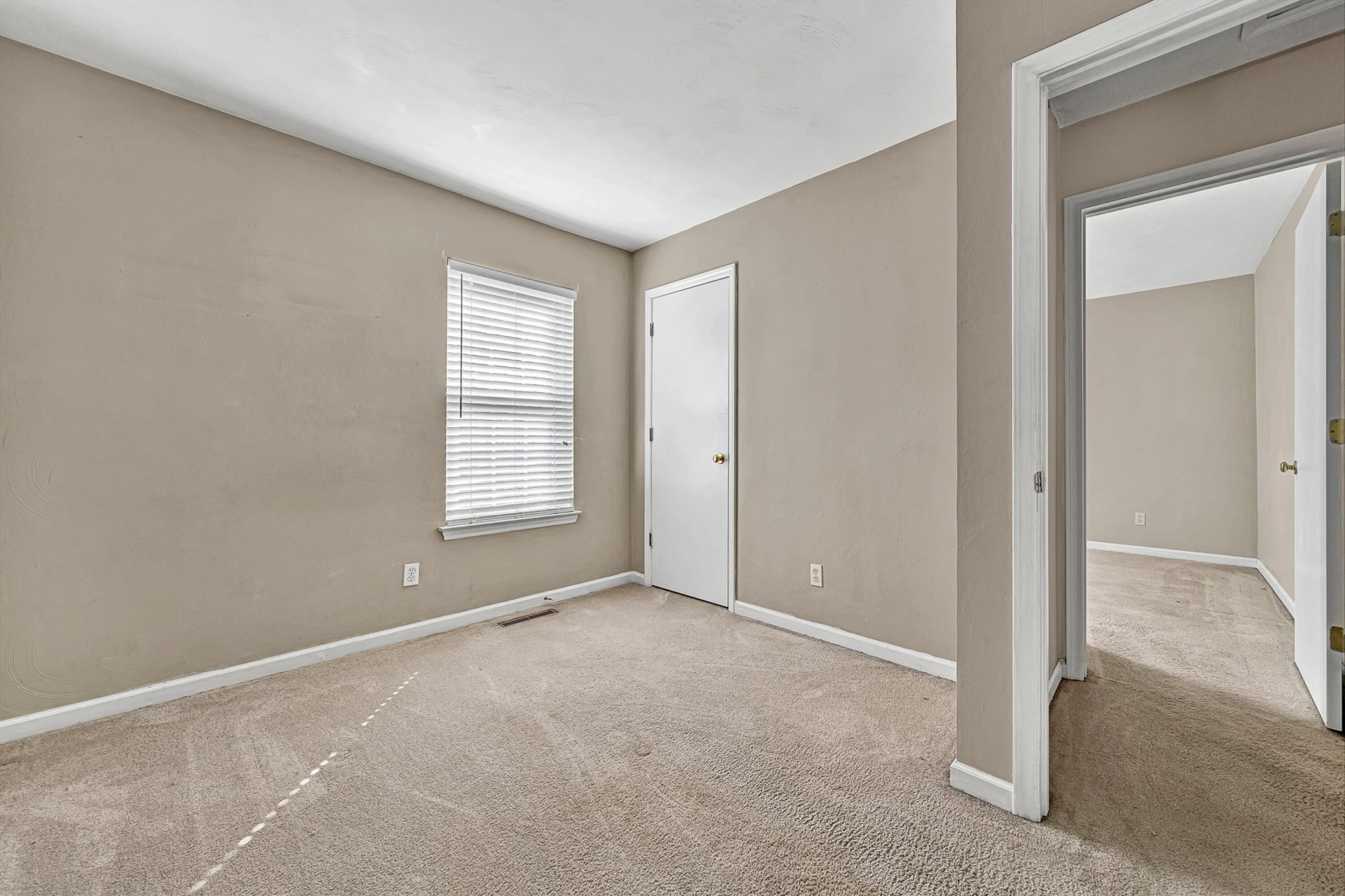 3553 Berryhill DR - Photo 26