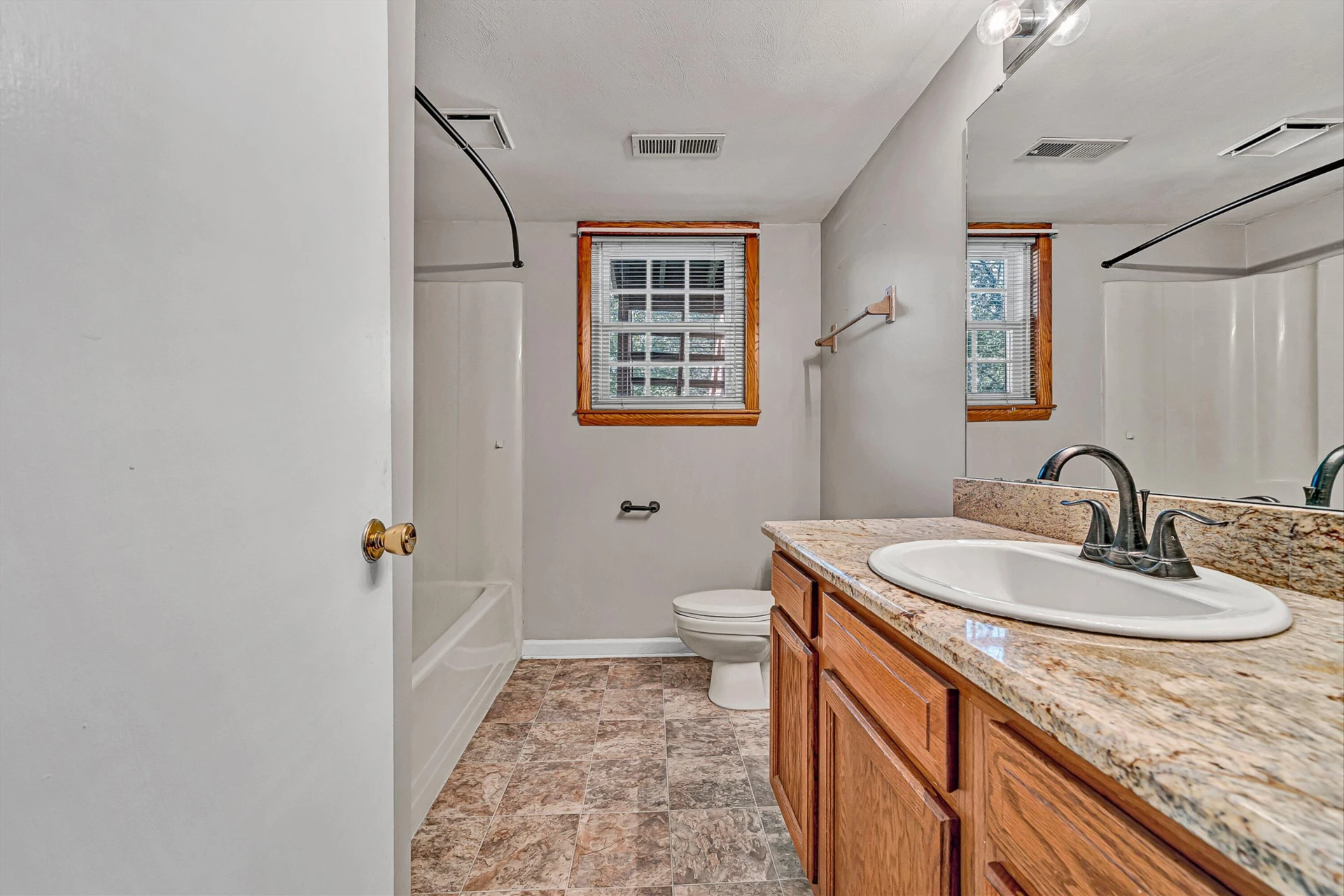 3553 Berryhill DR - Photo 35