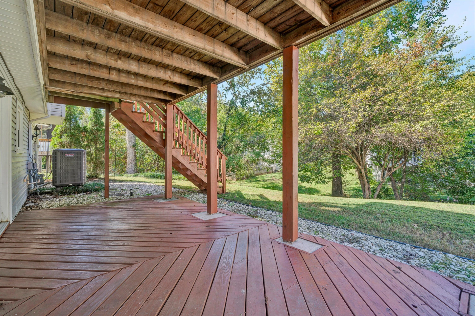 3553 Berryhill DR - Photo 43