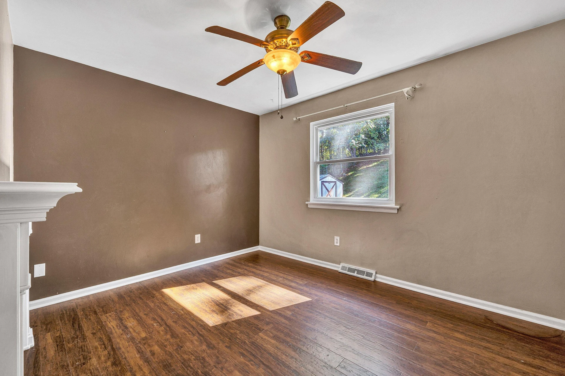 1409 Lori DR - Photo 15