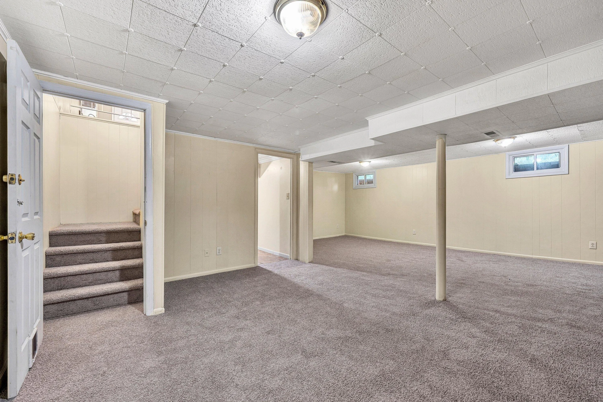 1409 Lori DR - Photo 18
