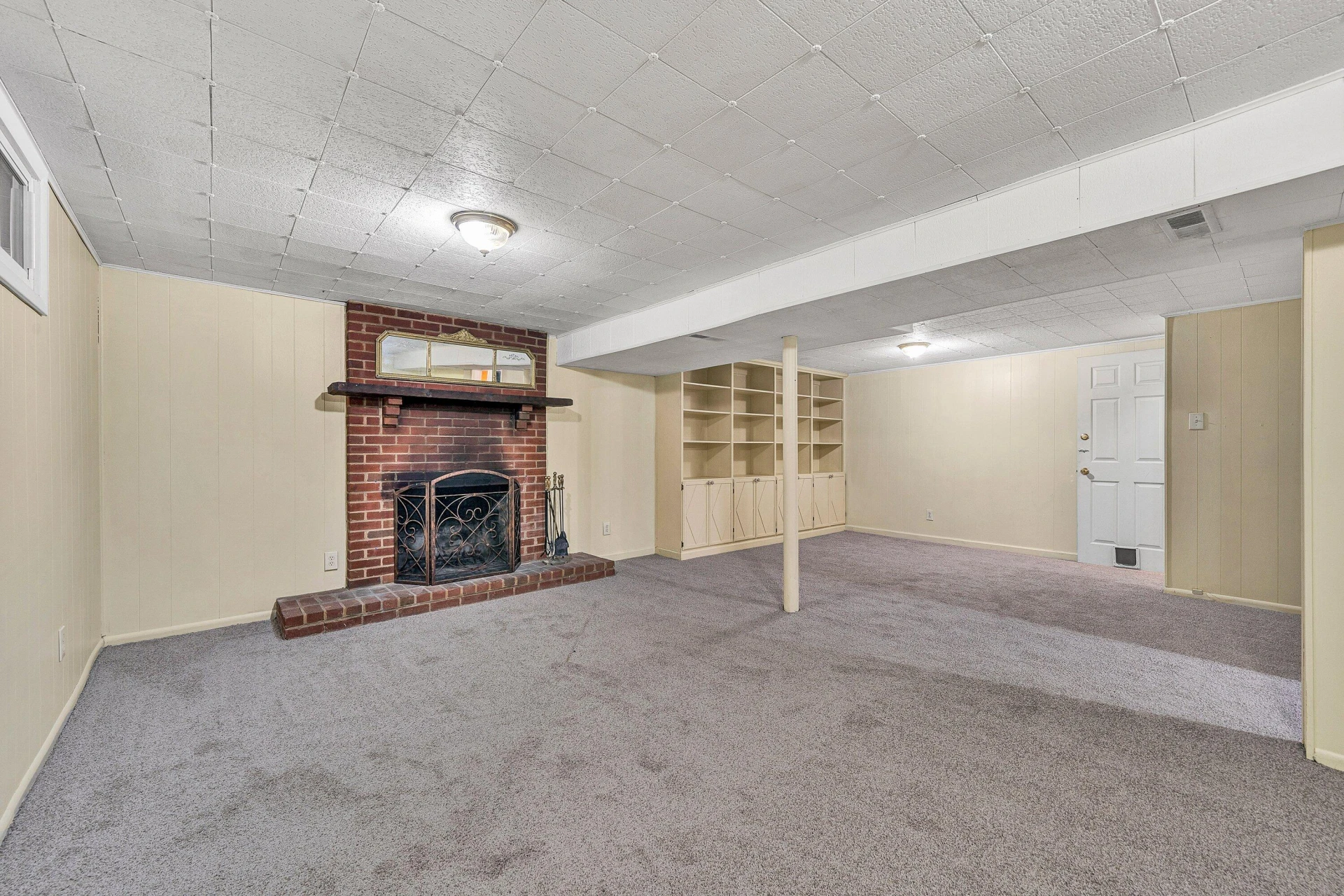 1409 Lori DR - Photo 20