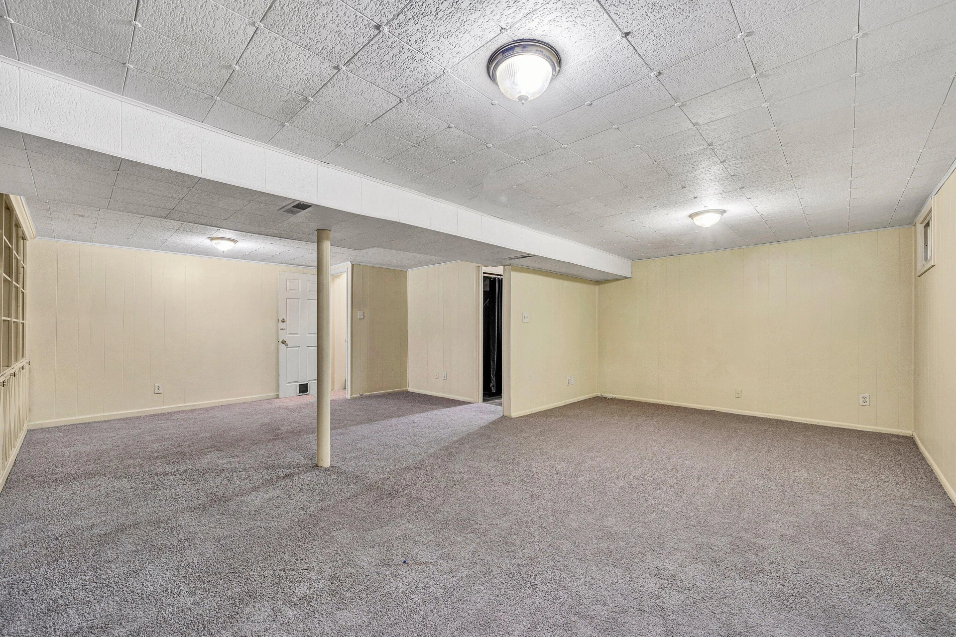 1409 Lori DR - Photo 21