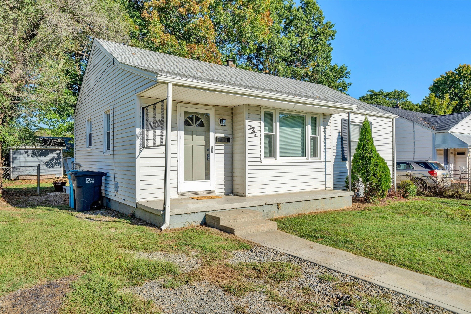 3310 Birchlawn AVE NW - Photo 2