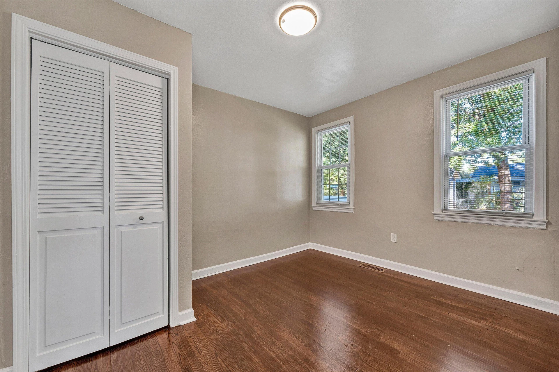 3310 Birchlawn AVE NW - Photo 16