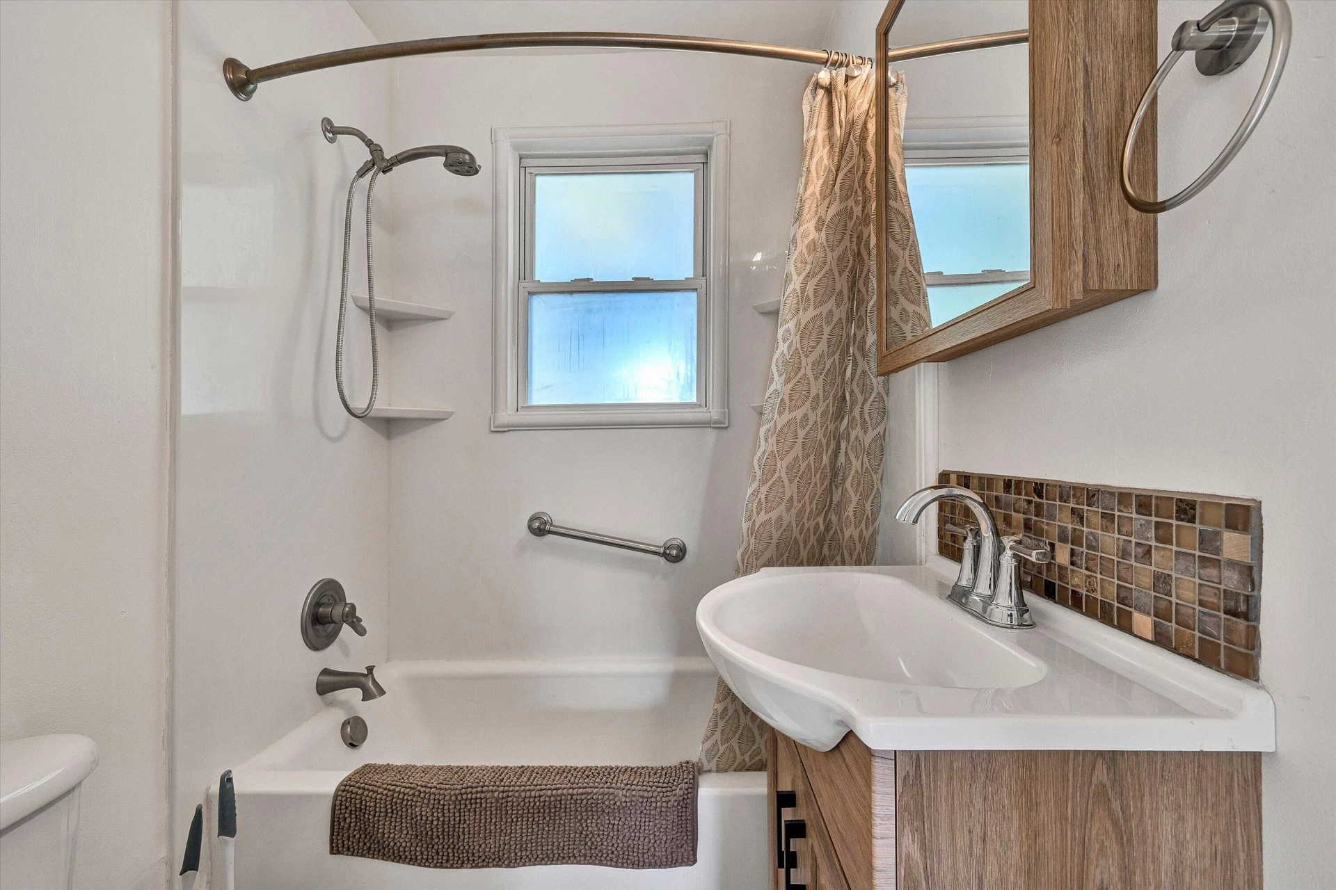 3310 Birchlawn AVE NW - Photo 17