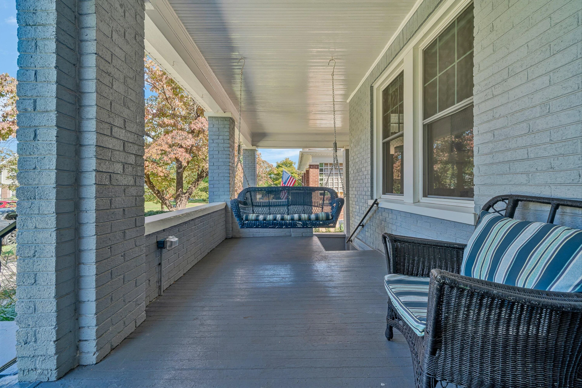 1726 Maiden LN SW - Photo 4