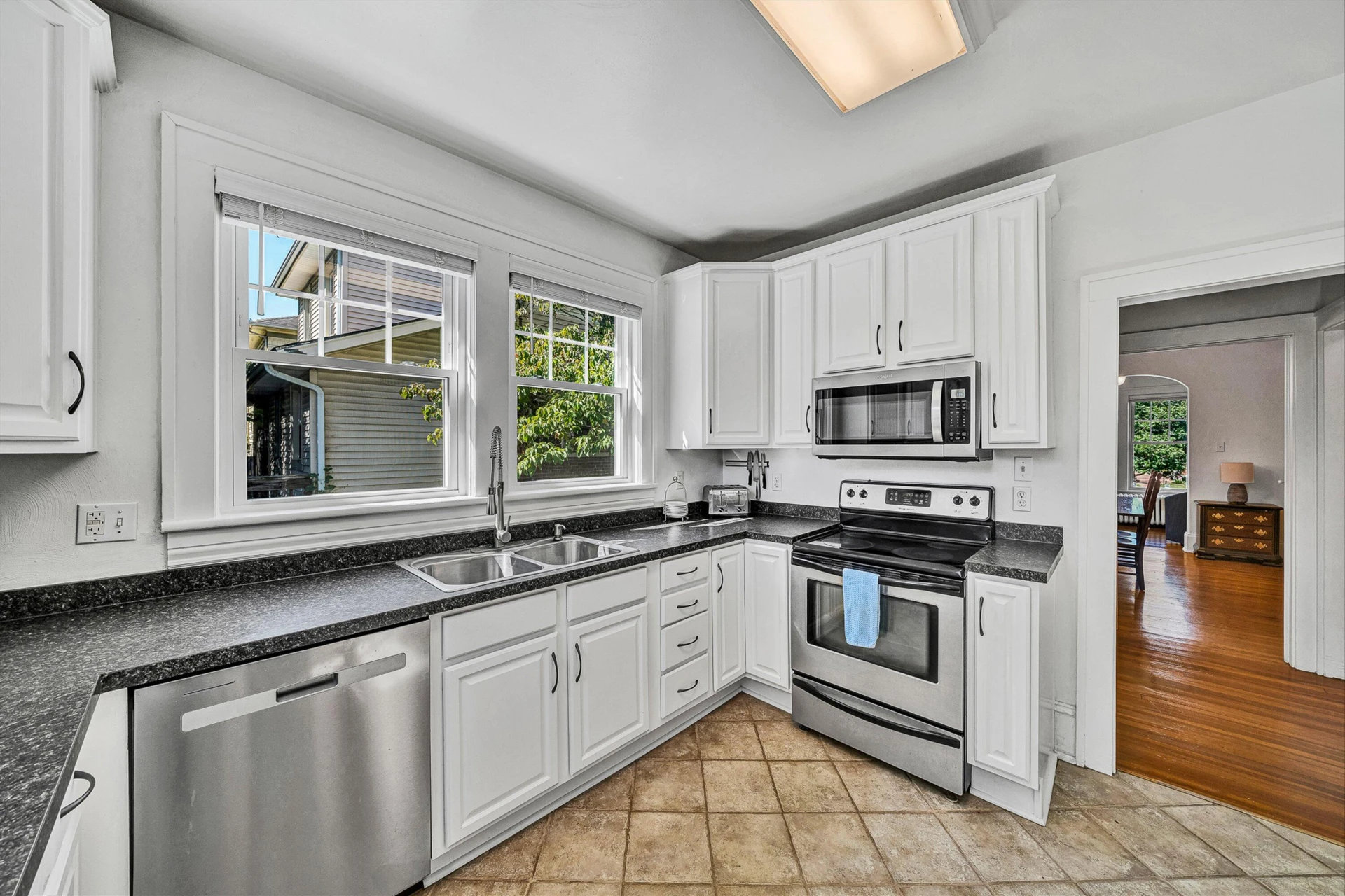 1726 Maiden LN SW - Photo 17