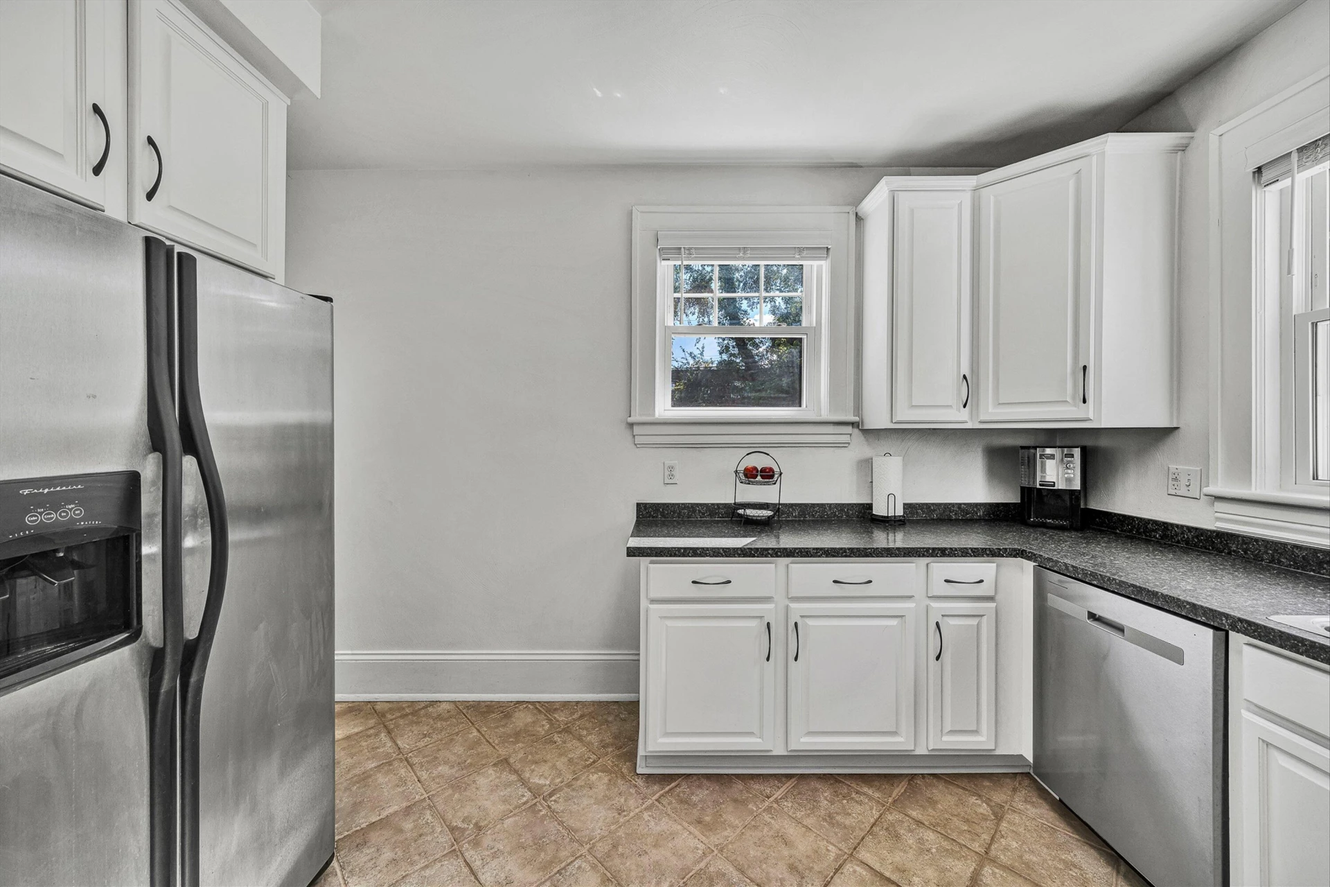 1726 Maiden LN SW - Photo 18