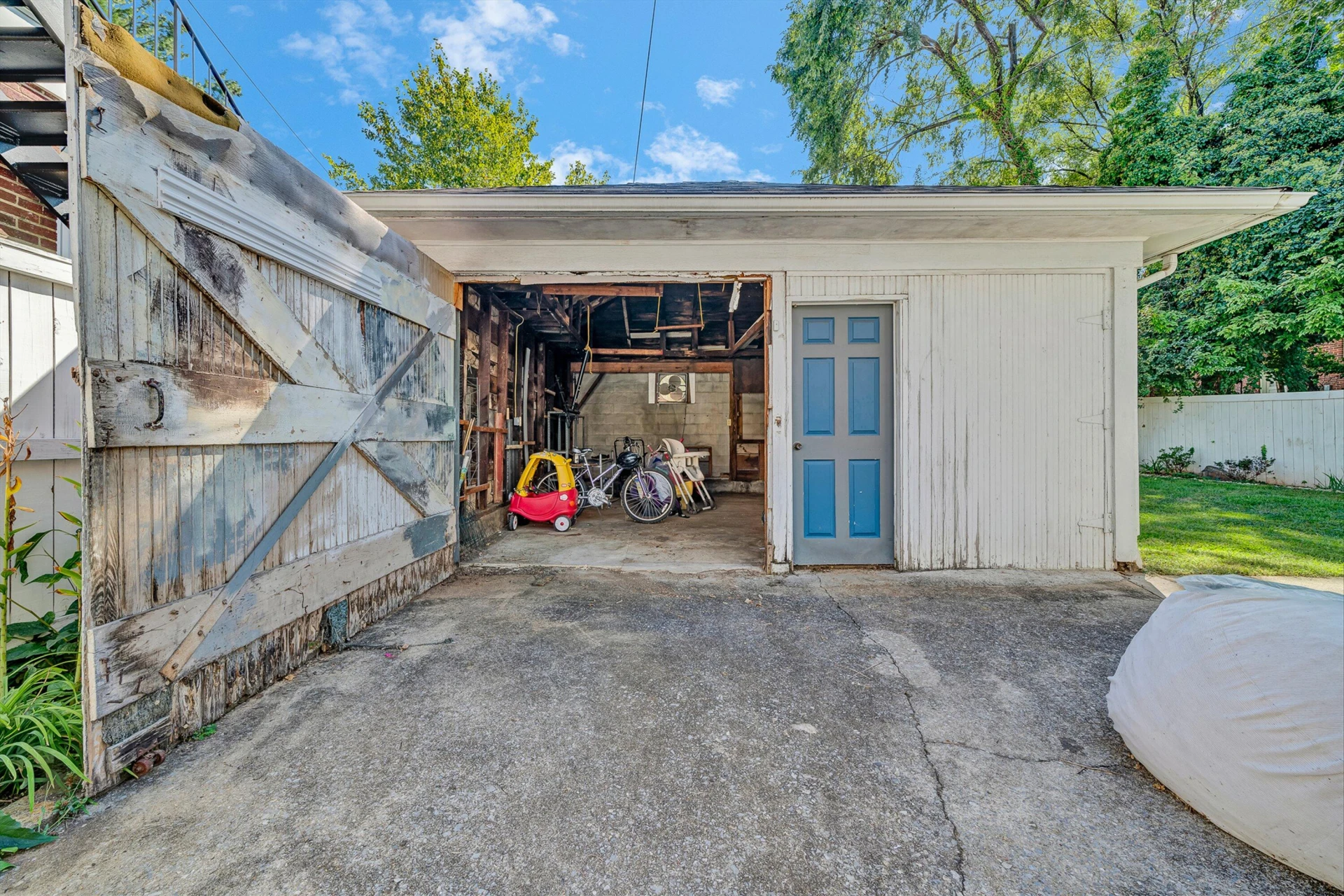1726 Maiden LN SW - Photo 38