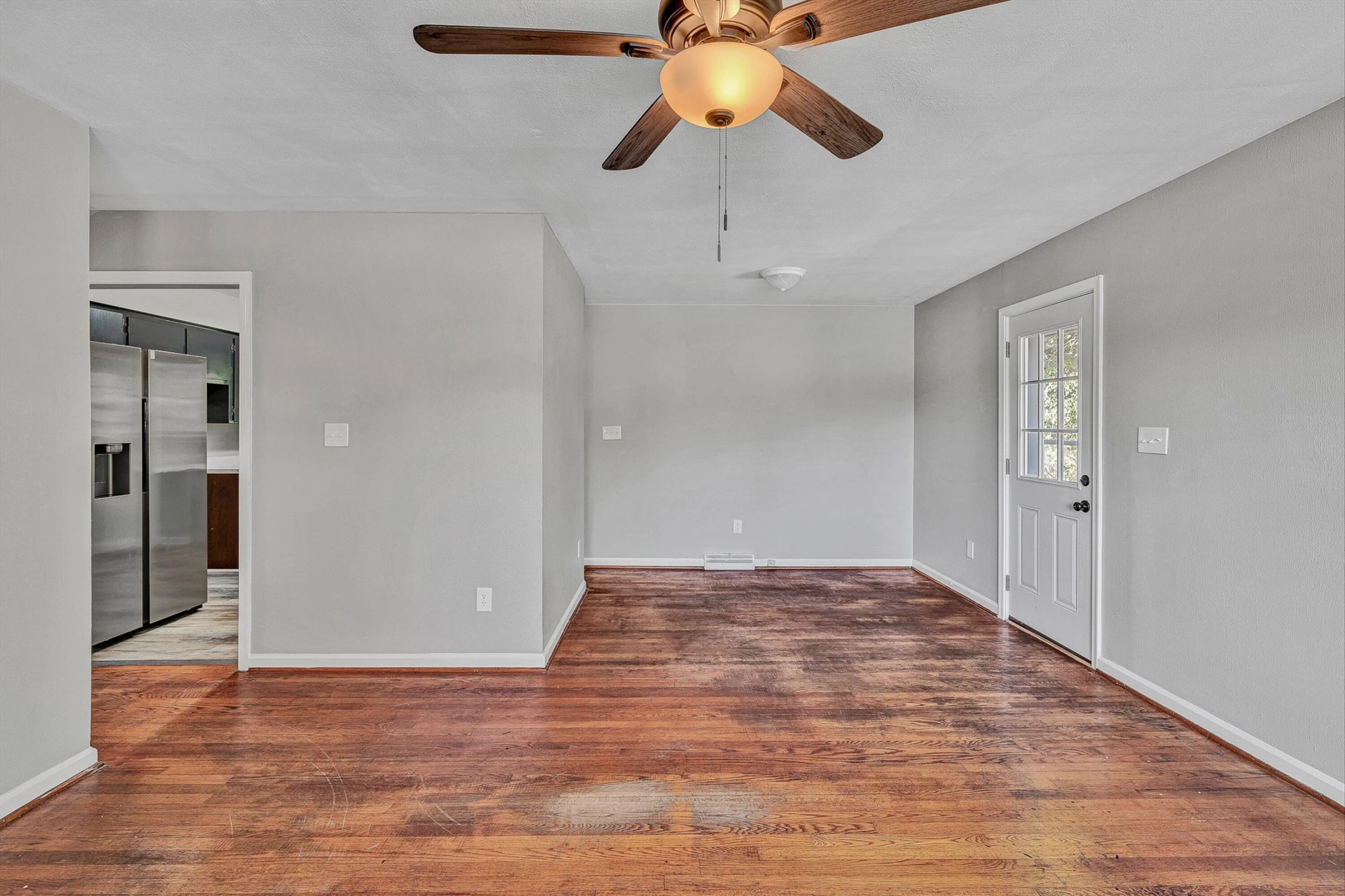 720 Kenyon RD - Photo 6