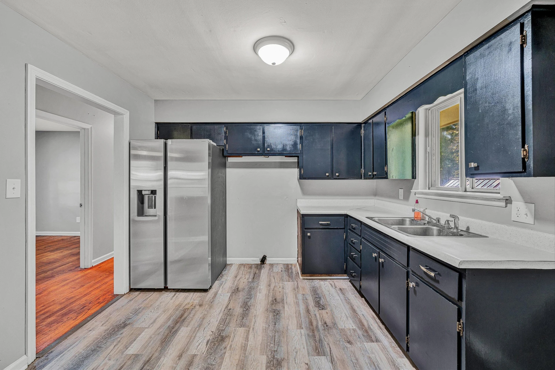 720 Kenyon RD - Photo 9
