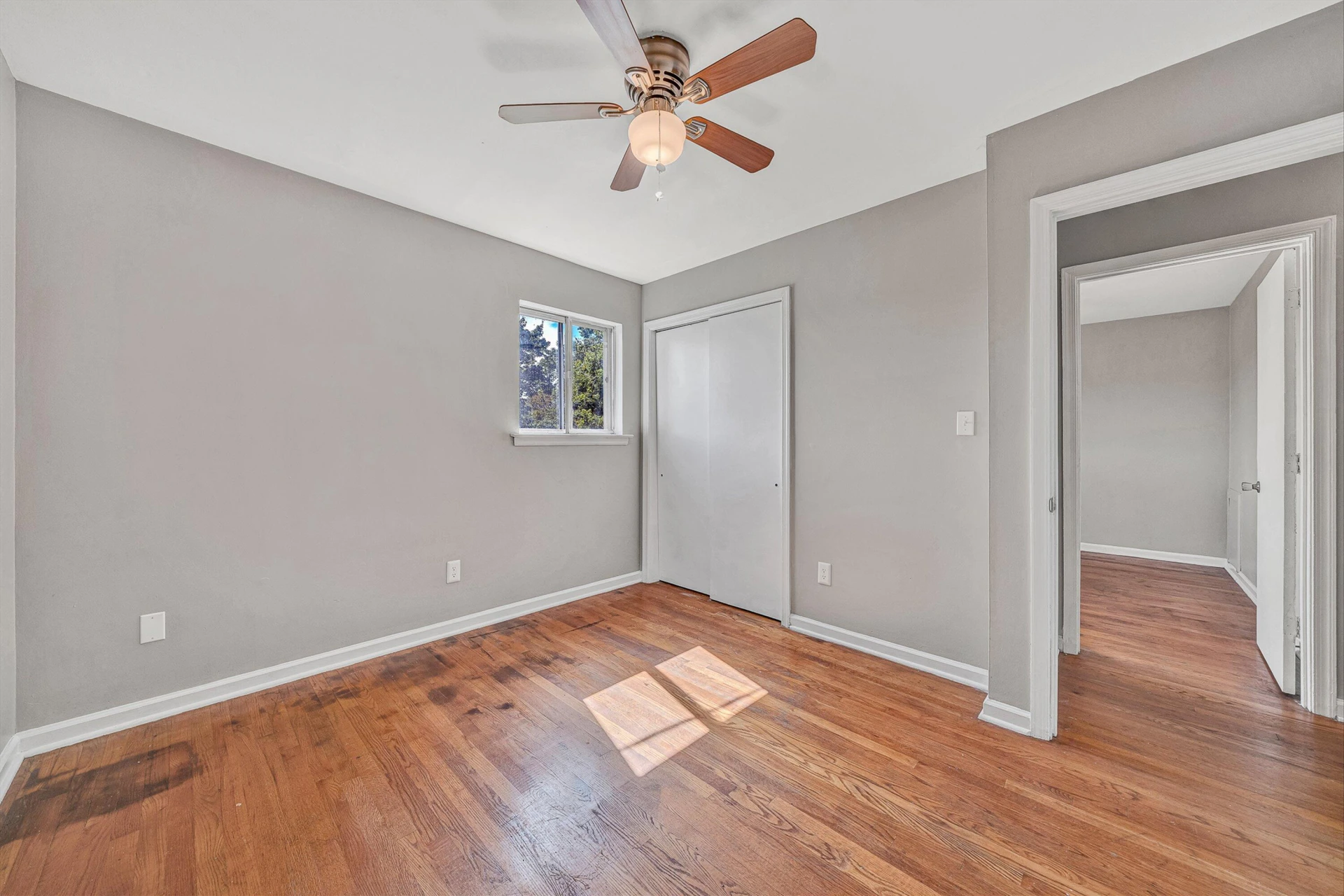 720 Kenyon RD - Photo 18