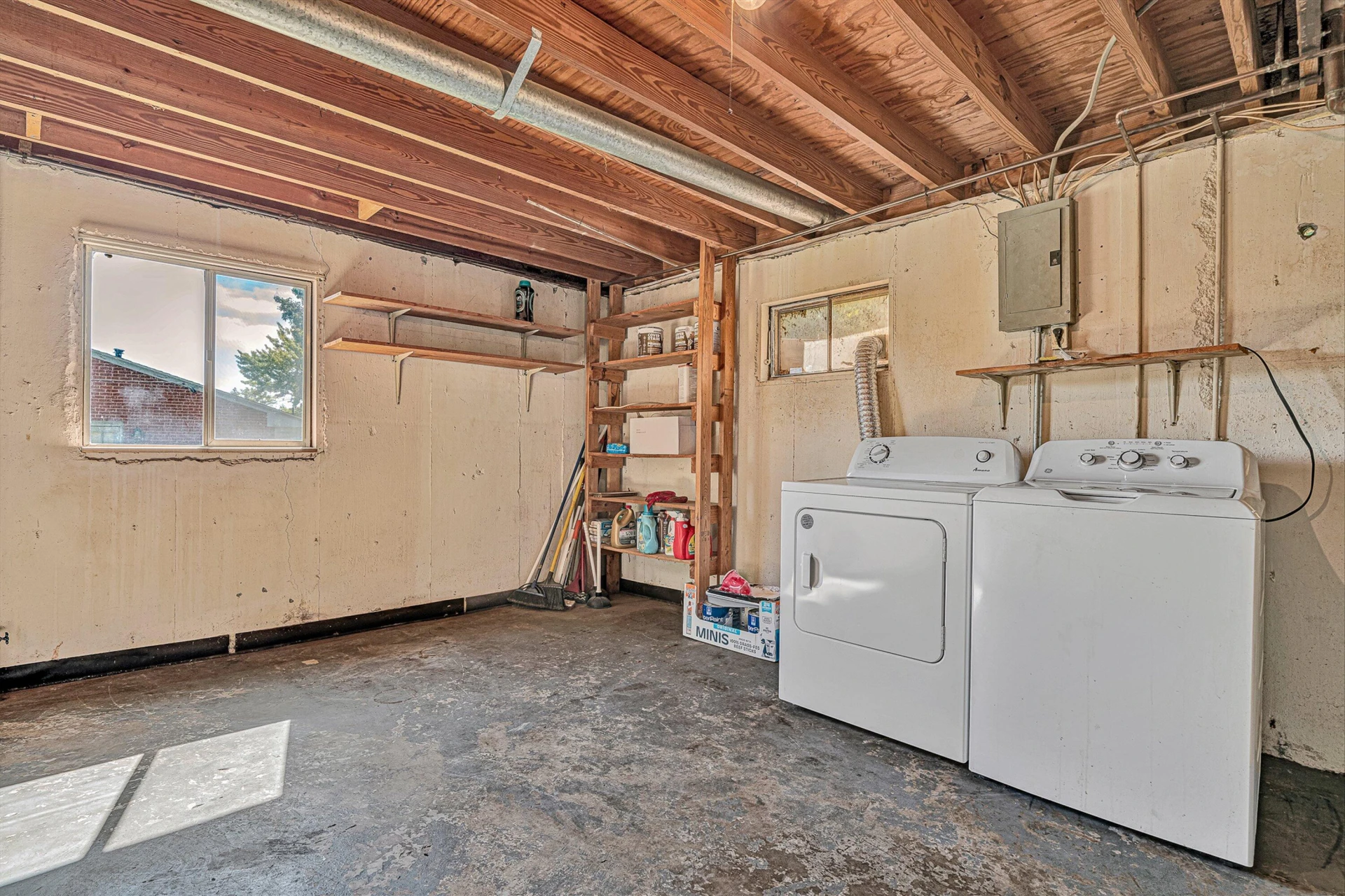 720 Kenyon RD - Photo 22