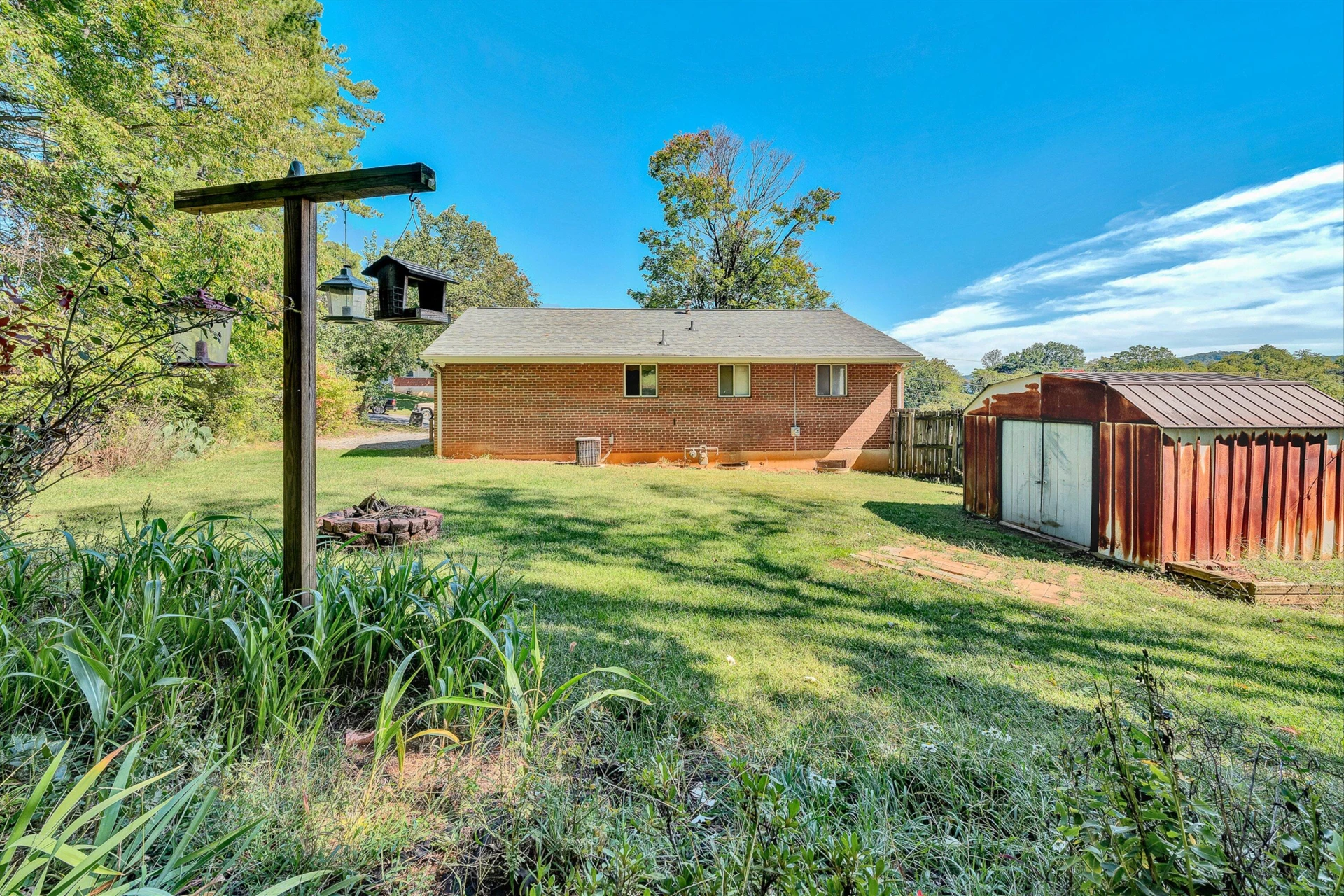 720 Kenyon RD - Photo 27