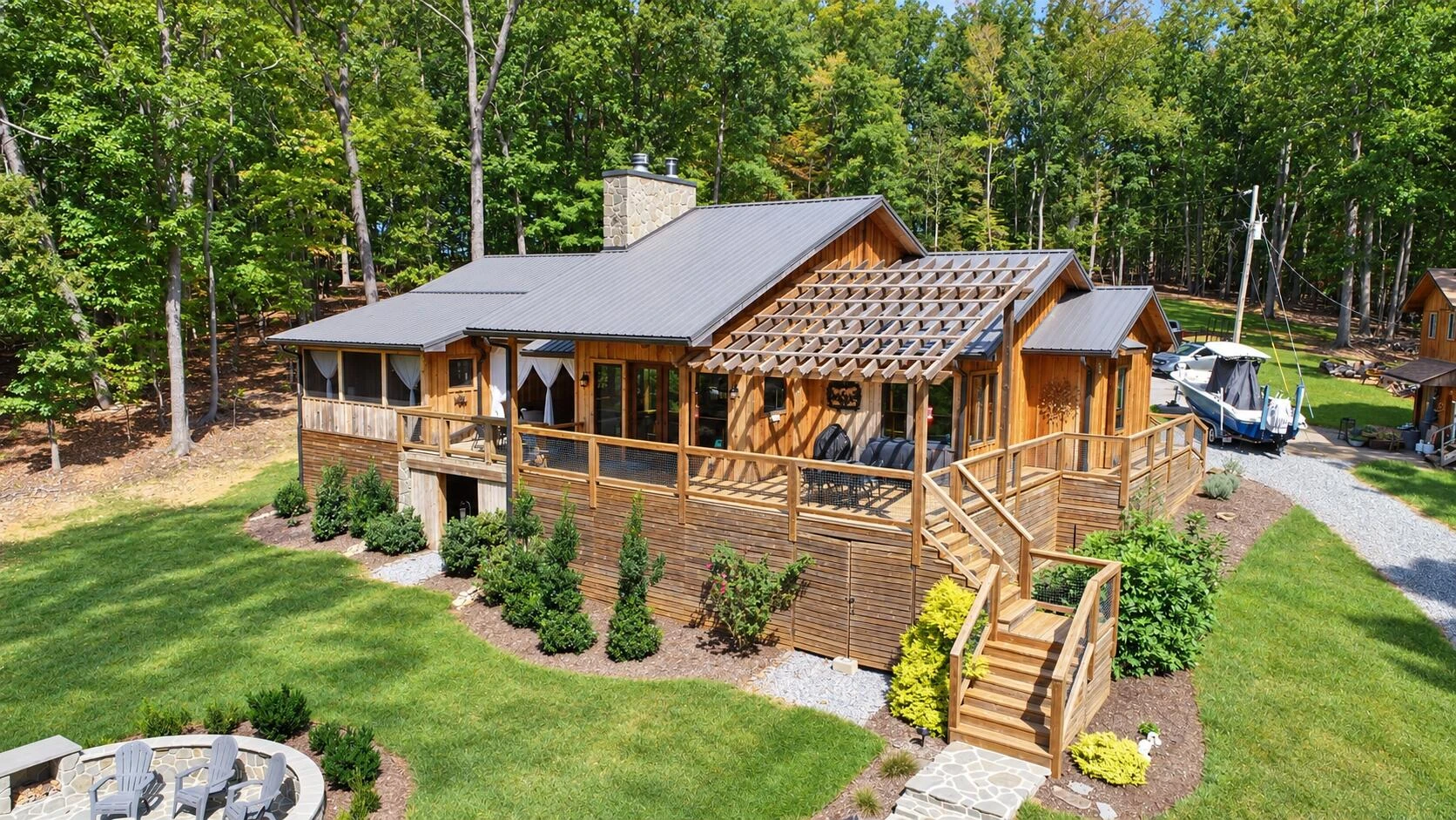 214 Saunders Point RD