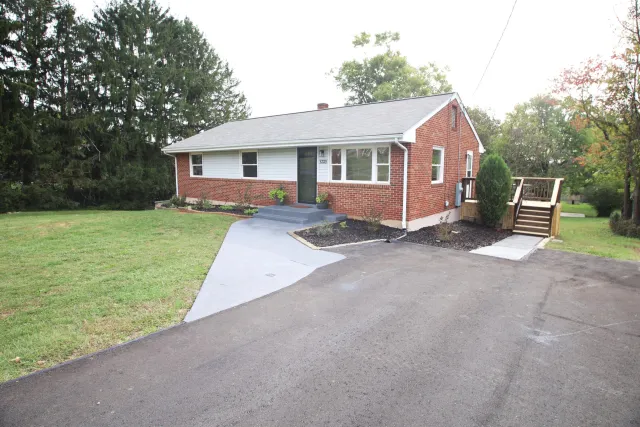6329 N Barrens RD, Roanoke, VA, 24019