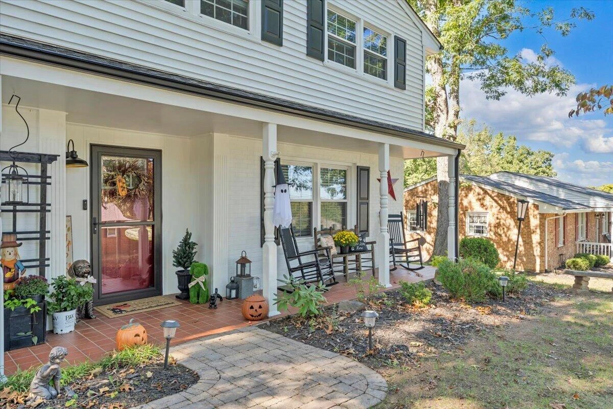 2831 Westclub DR - Photo 3