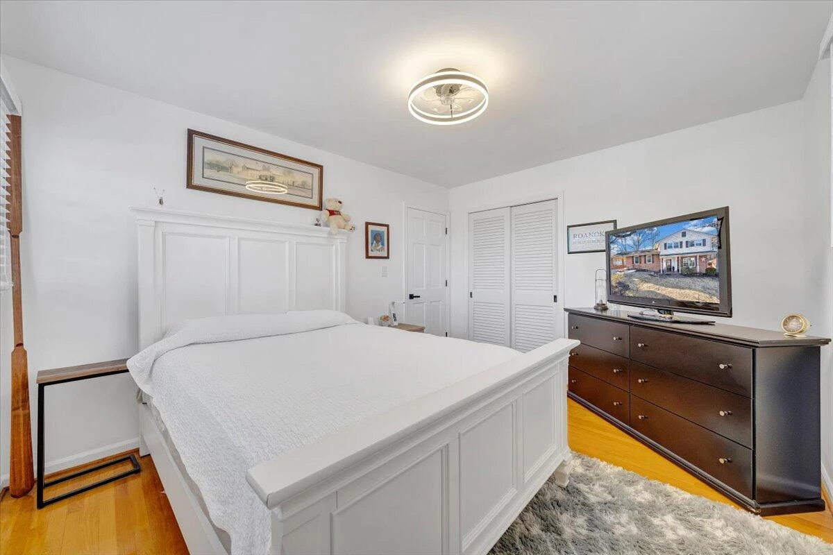 2831 Westclub DR - Photo 31