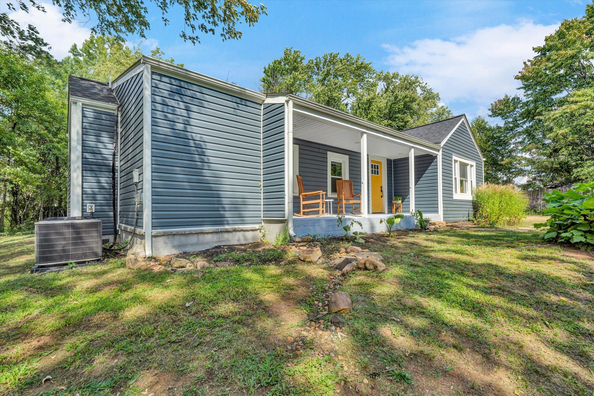 324 Jamie LN - Photo 6