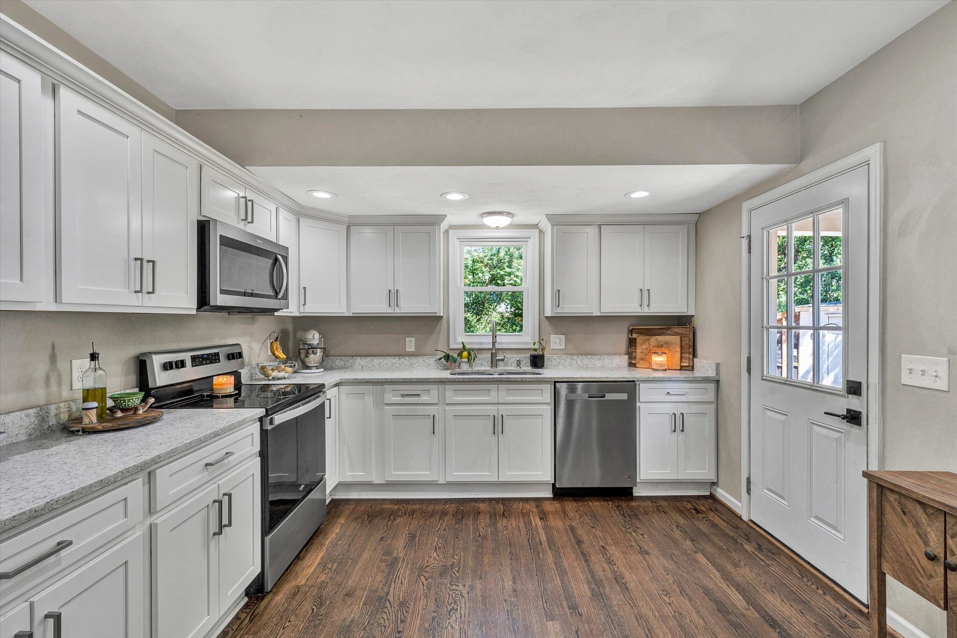 324 Jamie LN - Photo 18