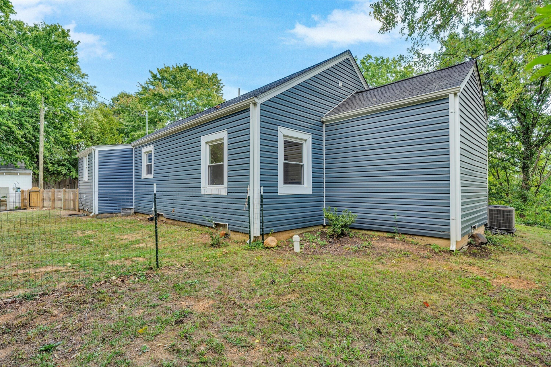 324 Jamie LN - Photo 34